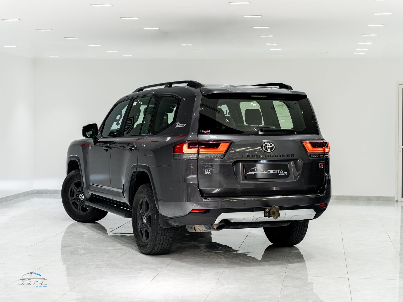 
								Toyota Land Cruiser GR Sport Twin Turbo full									