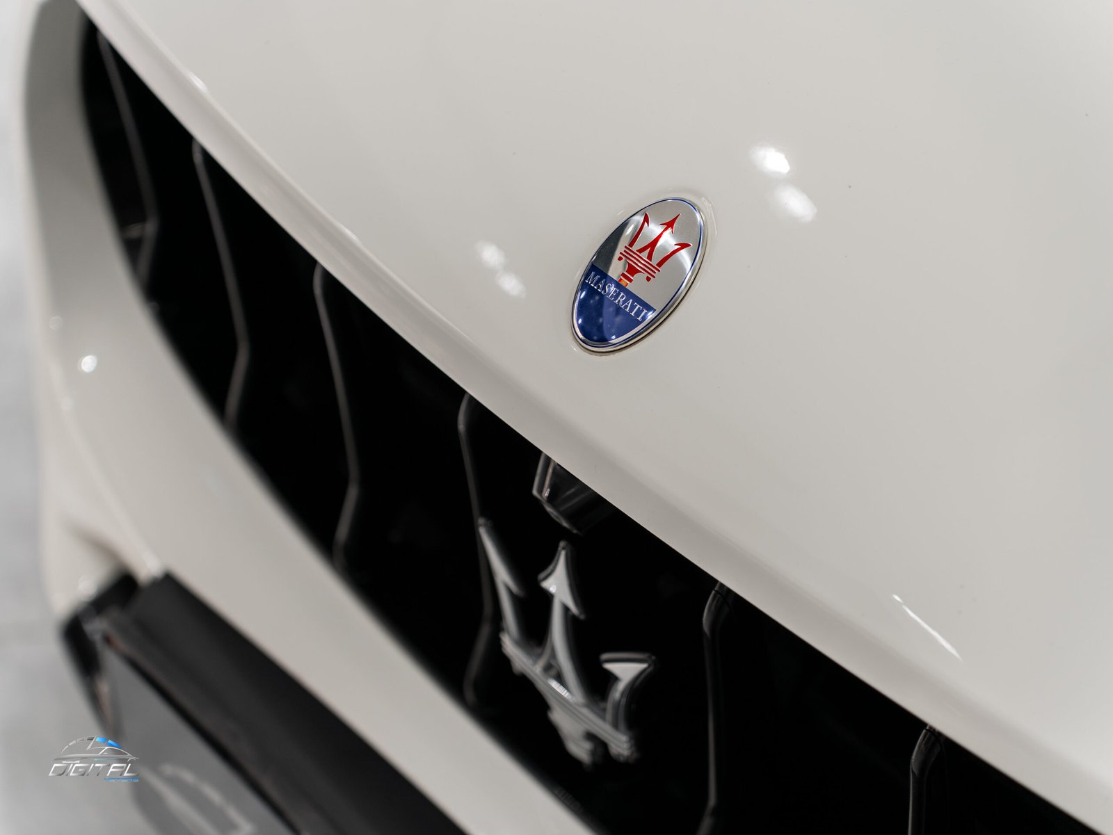 
								Maserati Levante S 2017 full									