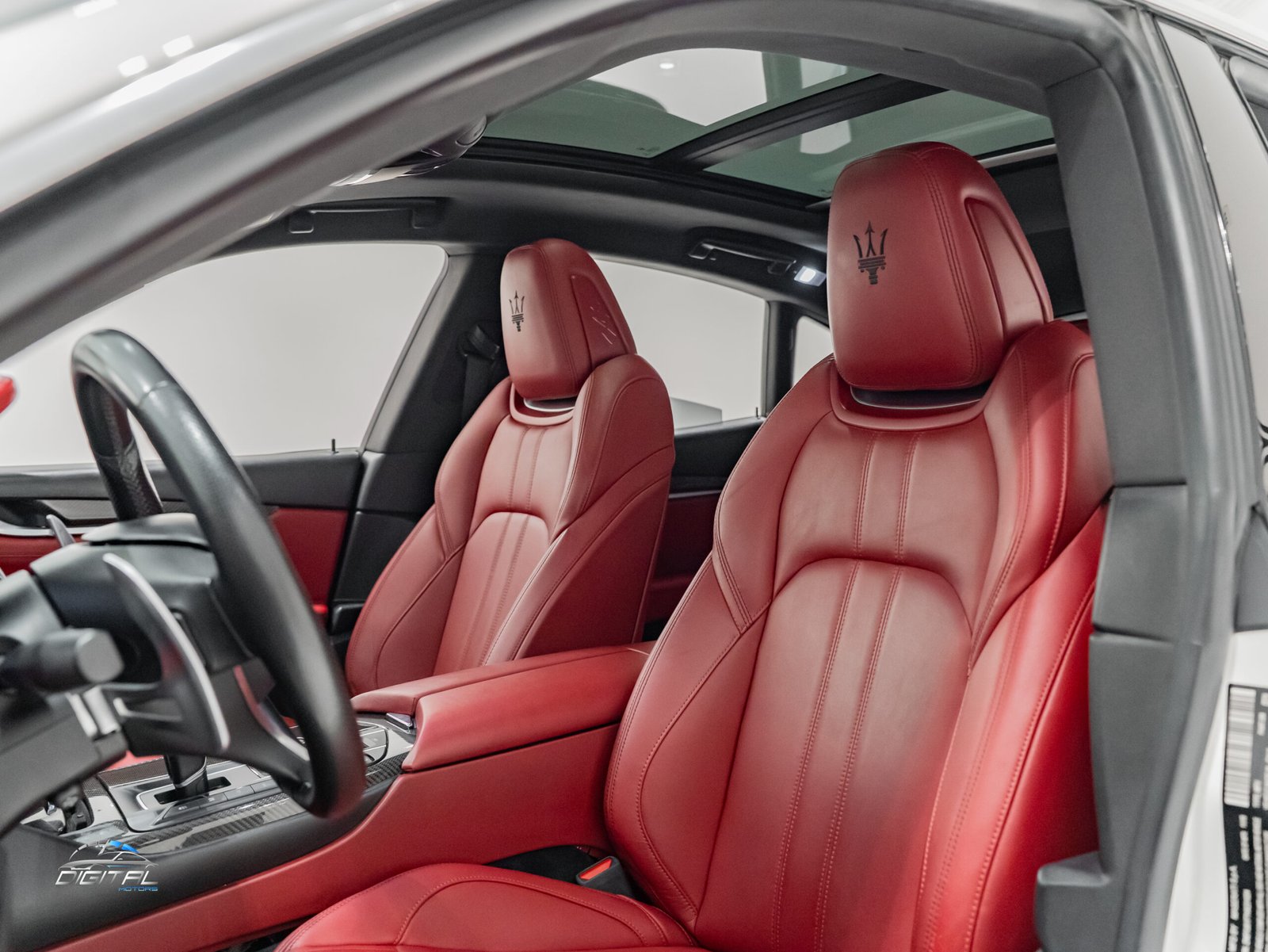 
								Maserati Levante S 2017 full									