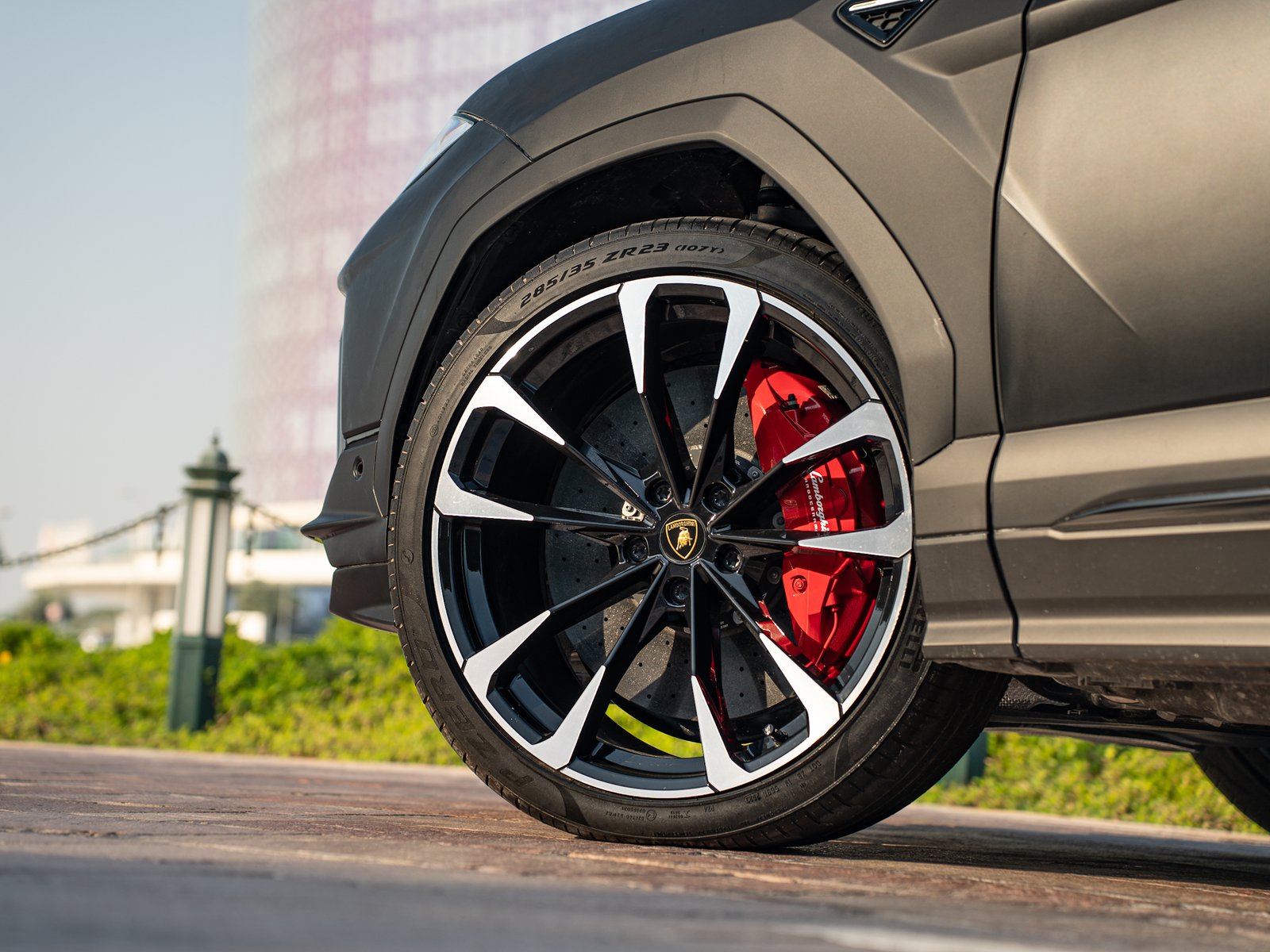 
								Lamborghini Urus full									