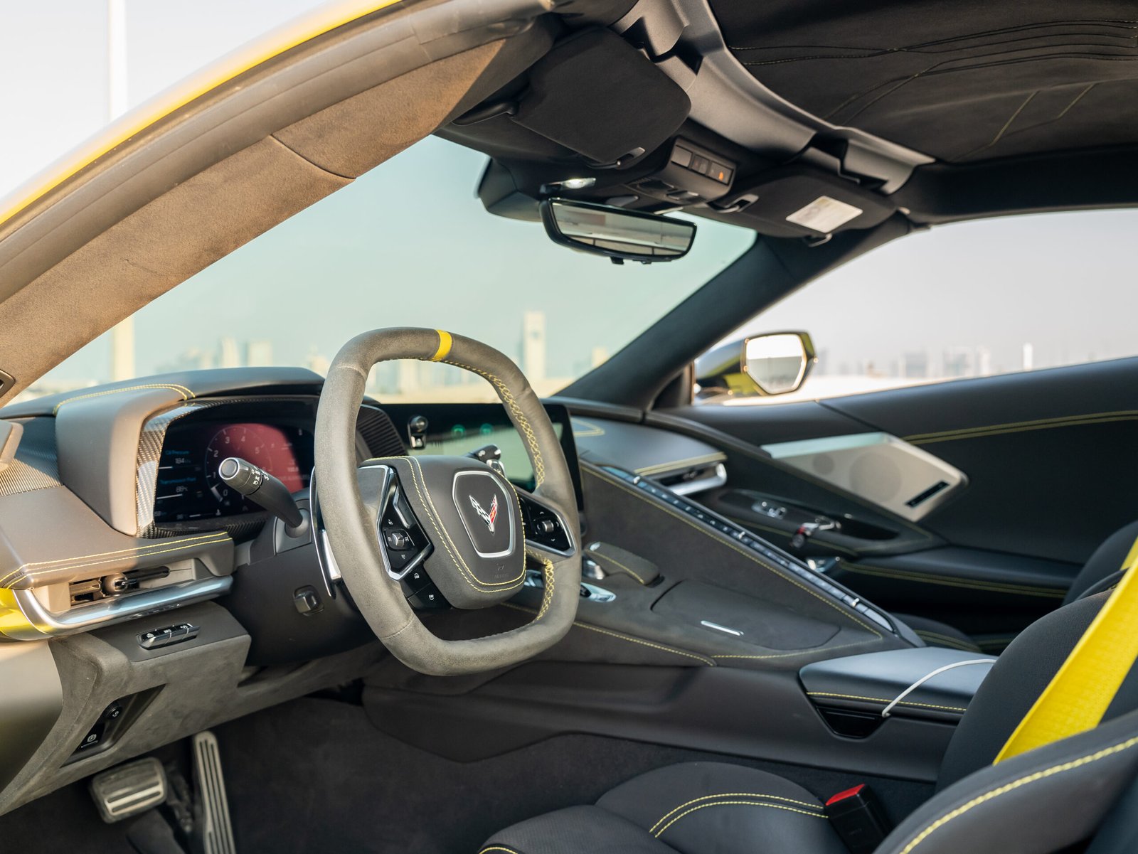 
								Chevrolet Corvette Stingray full									