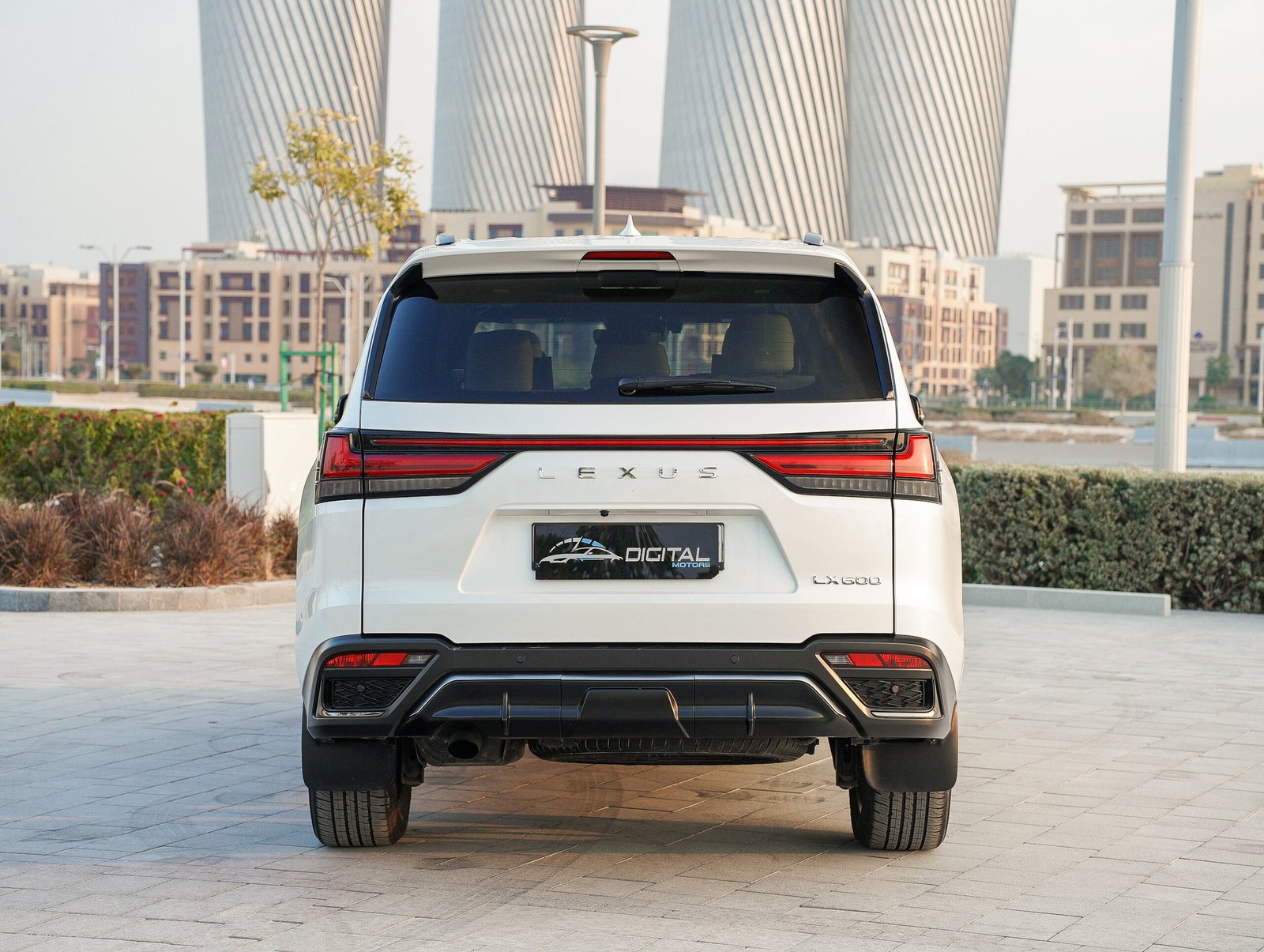 
								Lexus LX 600 Luxury full									