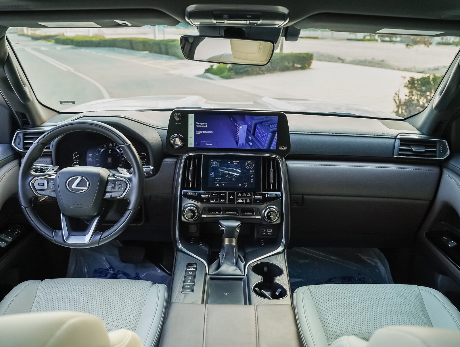 
								Lexus LX 600 Luxury full									