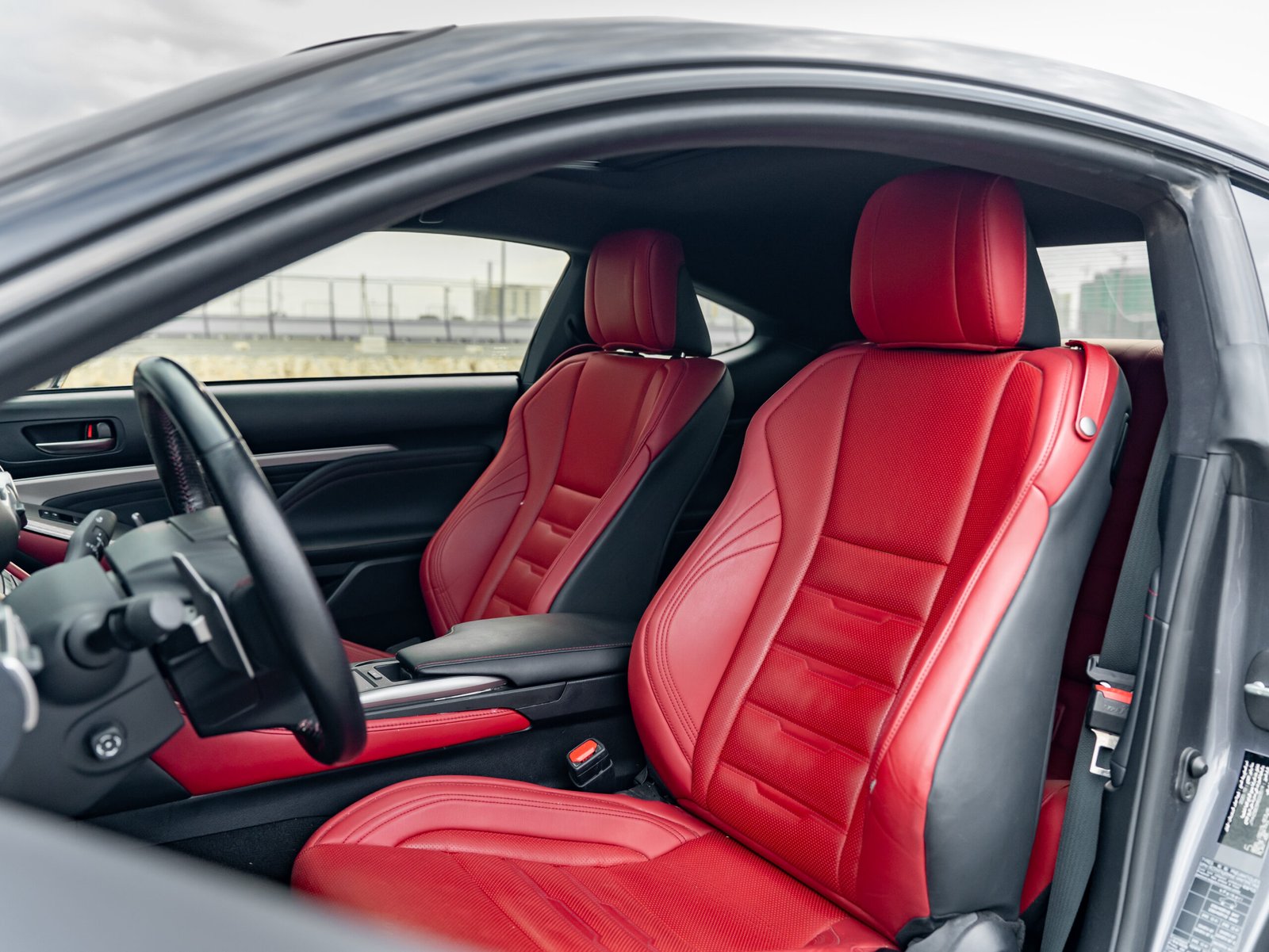 
								Lexus RC 350 F Sport full									