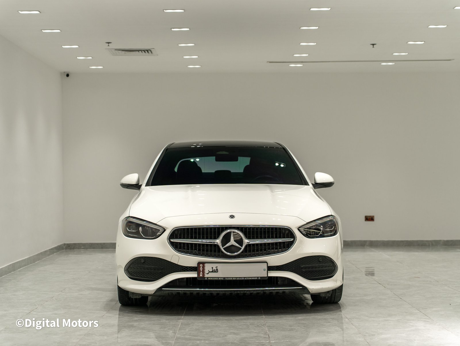 
								Mercedes-Benz C-Class 200 full									