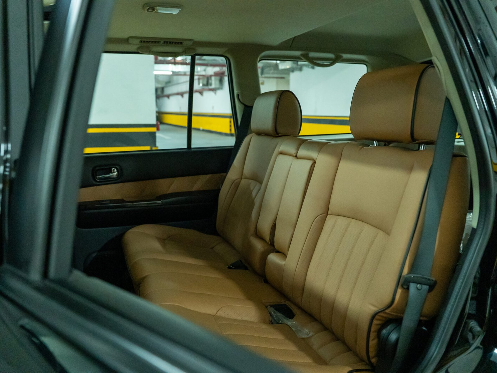 
								Nissan Patrol Super Safari full									