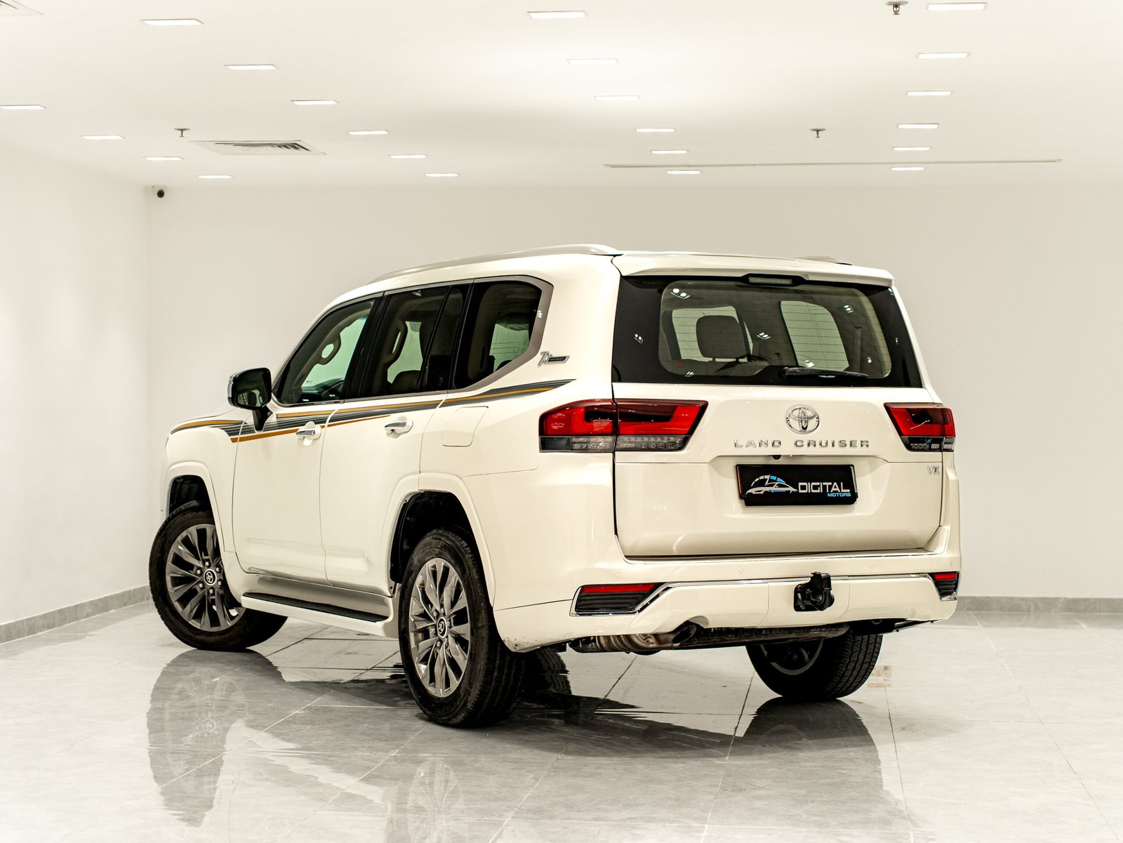 
								Toyota Land Cruiser VX full									