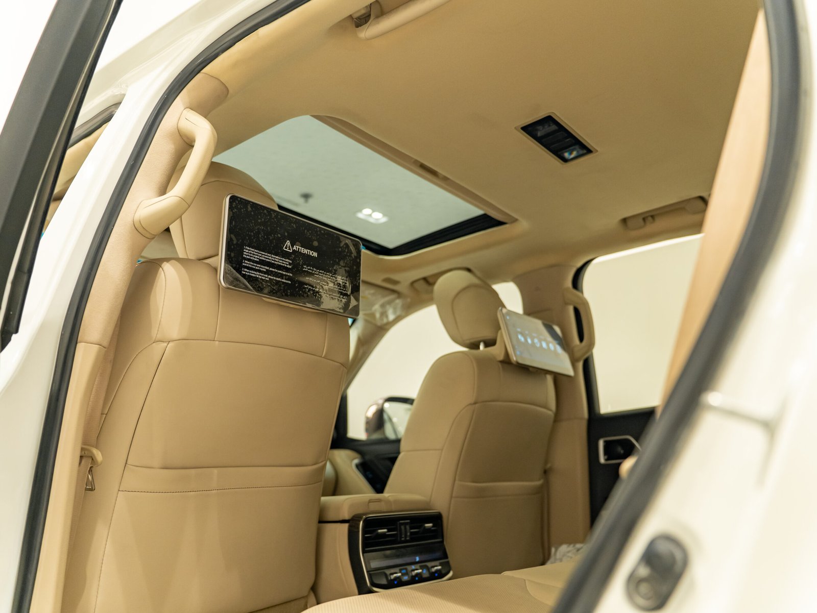 
								Toyota Land Cruiser VX full									