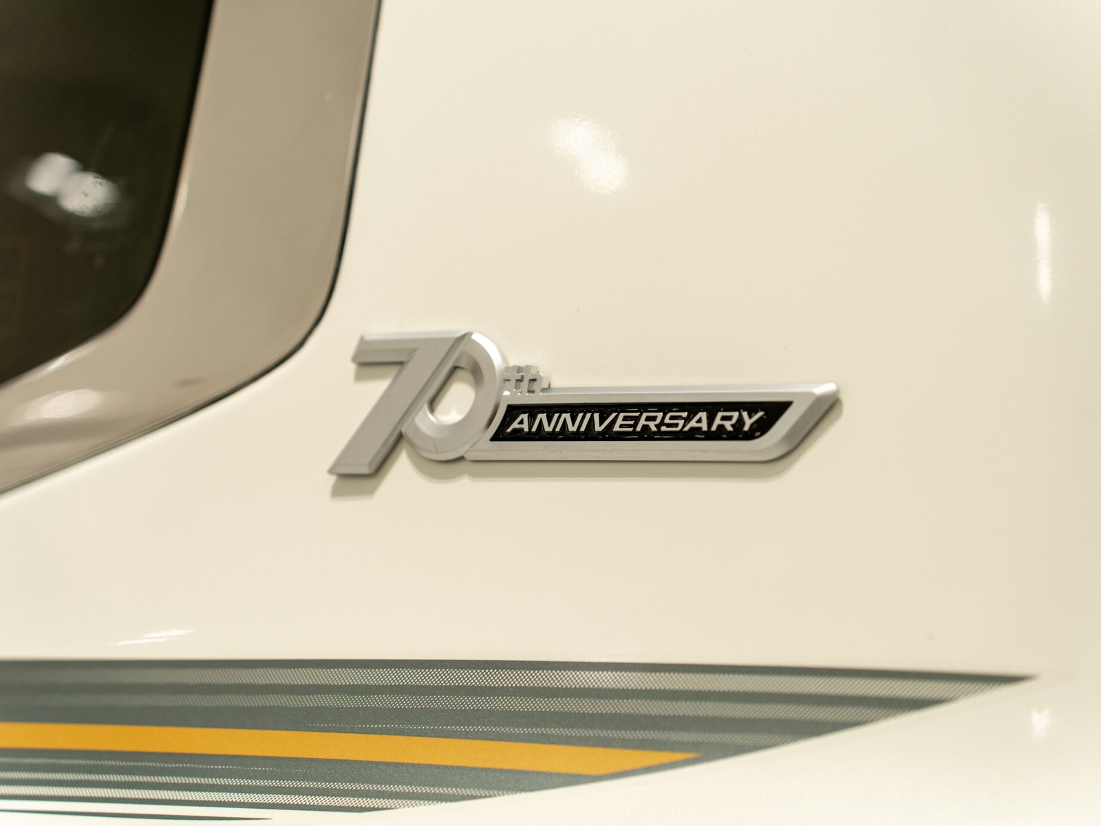 
								Toyota Land Cruiser VX full									