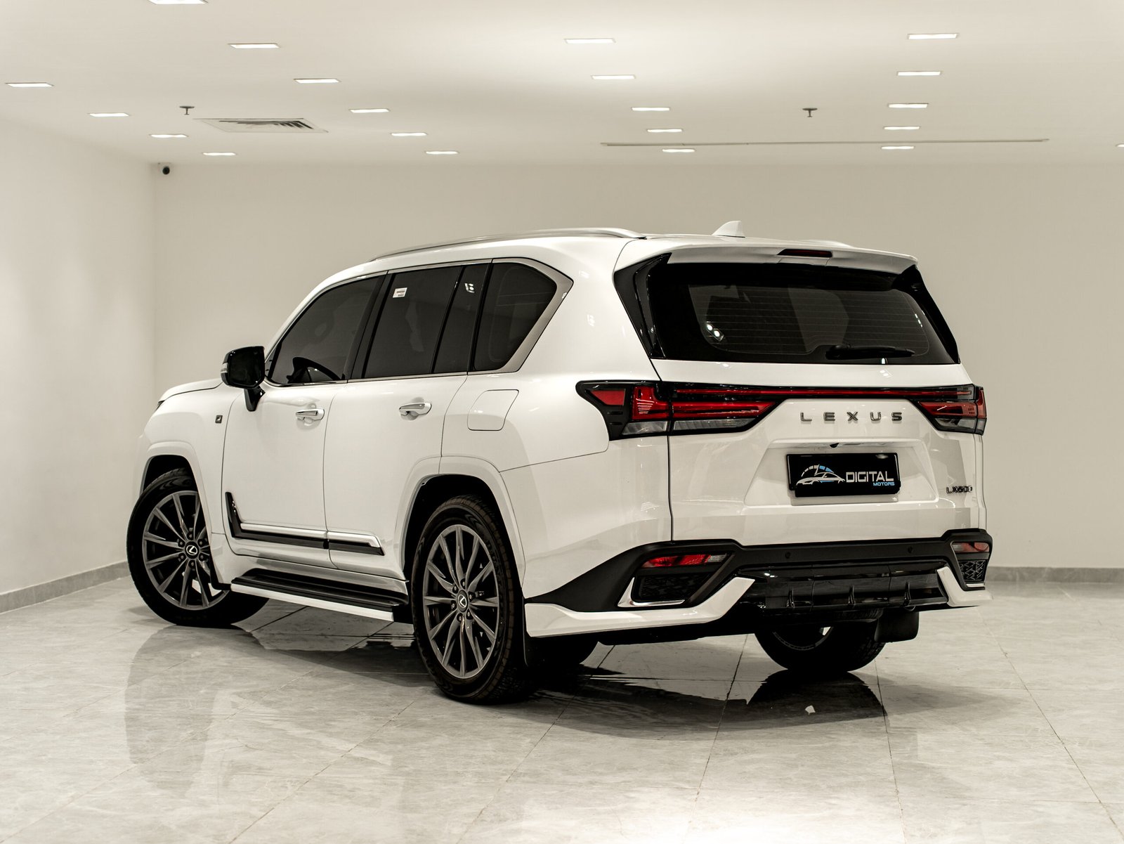 
								Lexus LX 600 full									