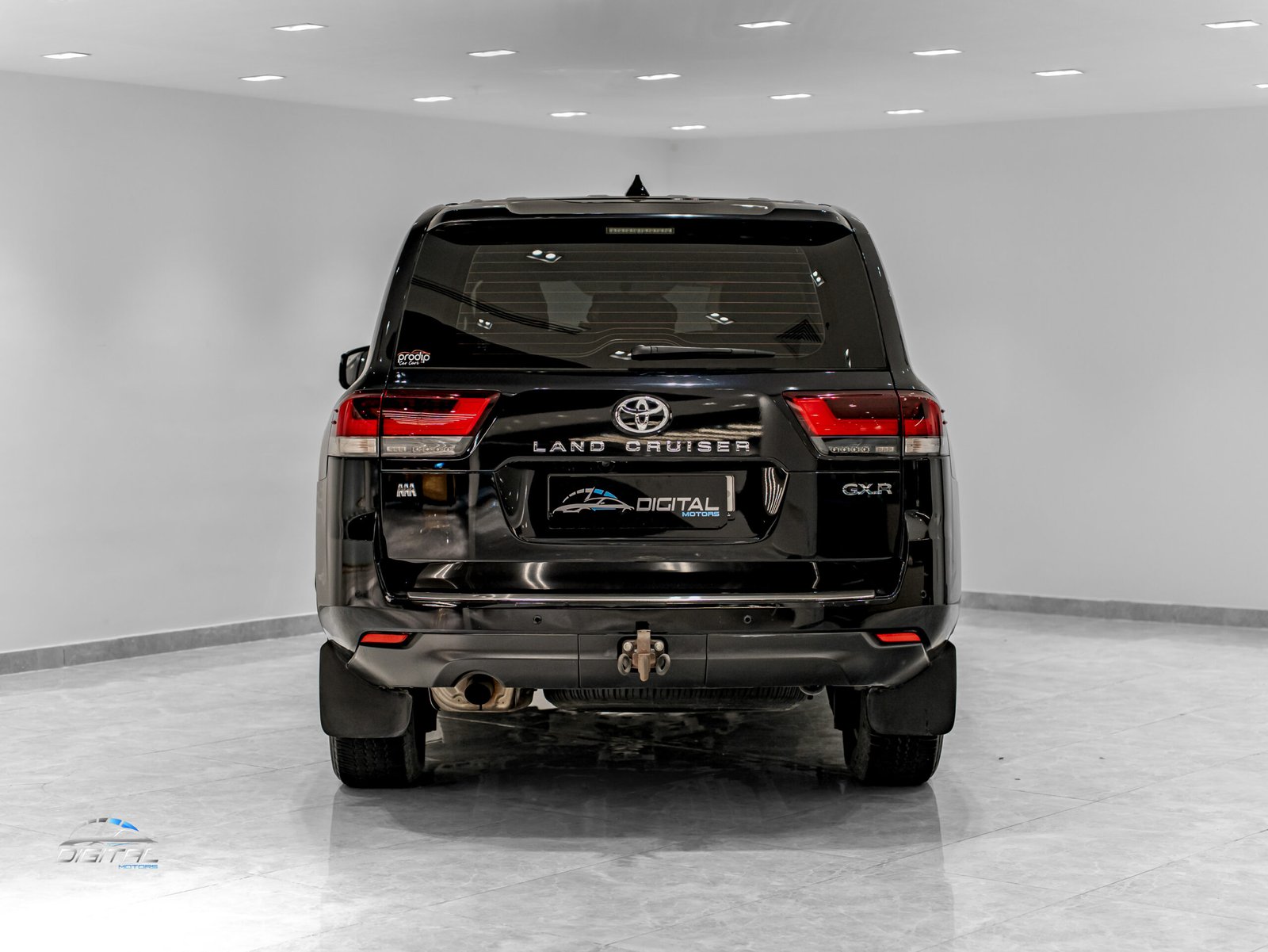 
								Toyota Land Cruiser GXR full									