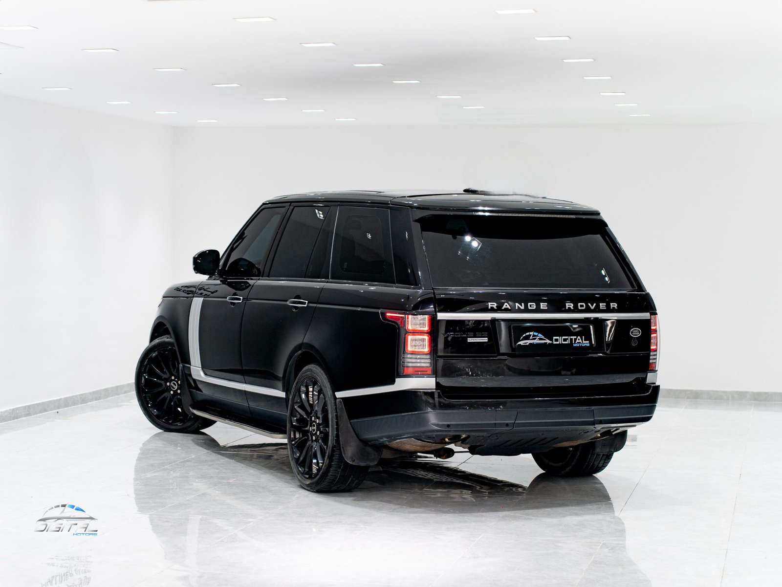 
								Land Rover Range Rover Vogue SE Super Charged full									