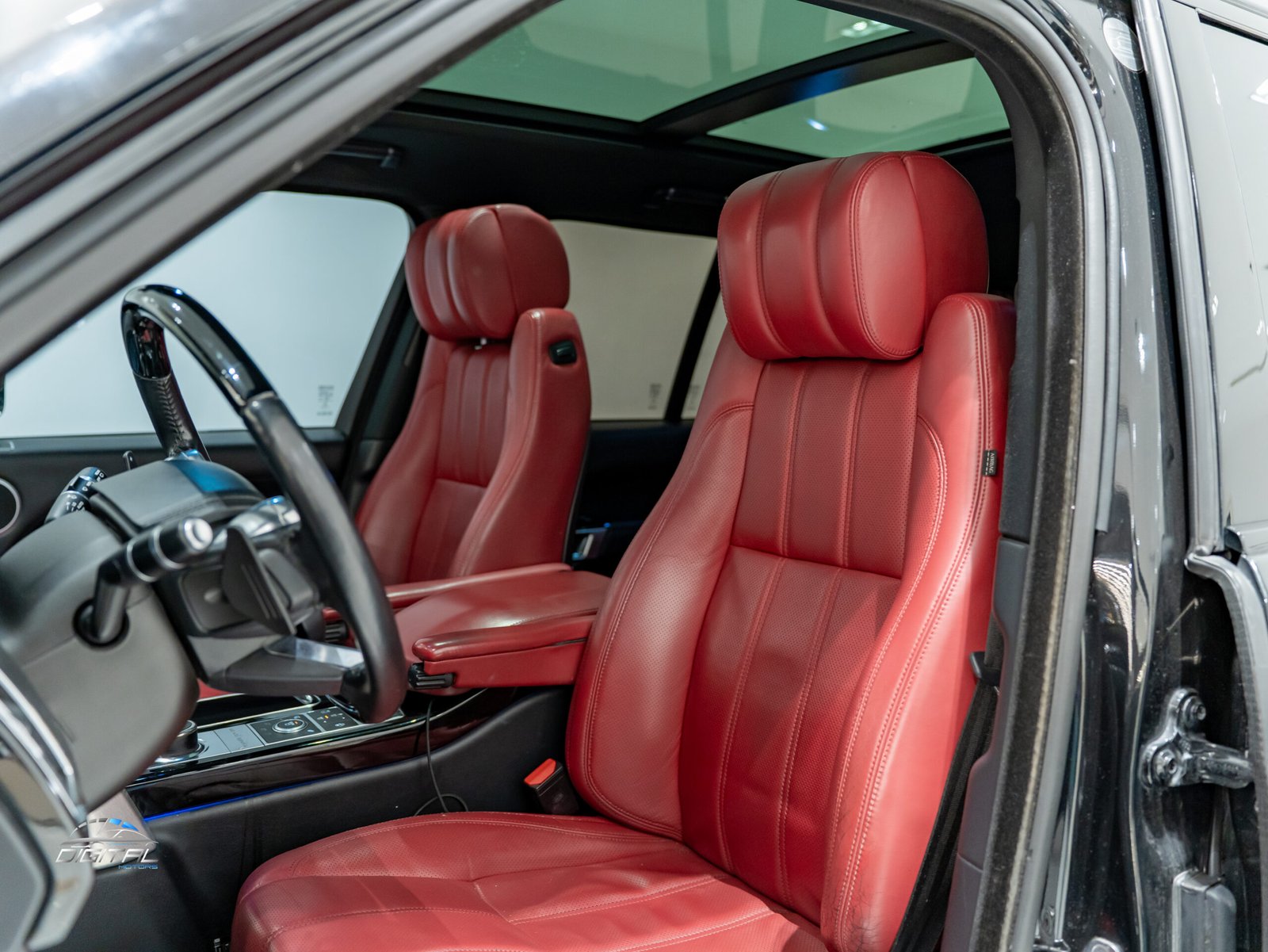 
								Land Rover Range Rover Vogue SE Super Charged full									