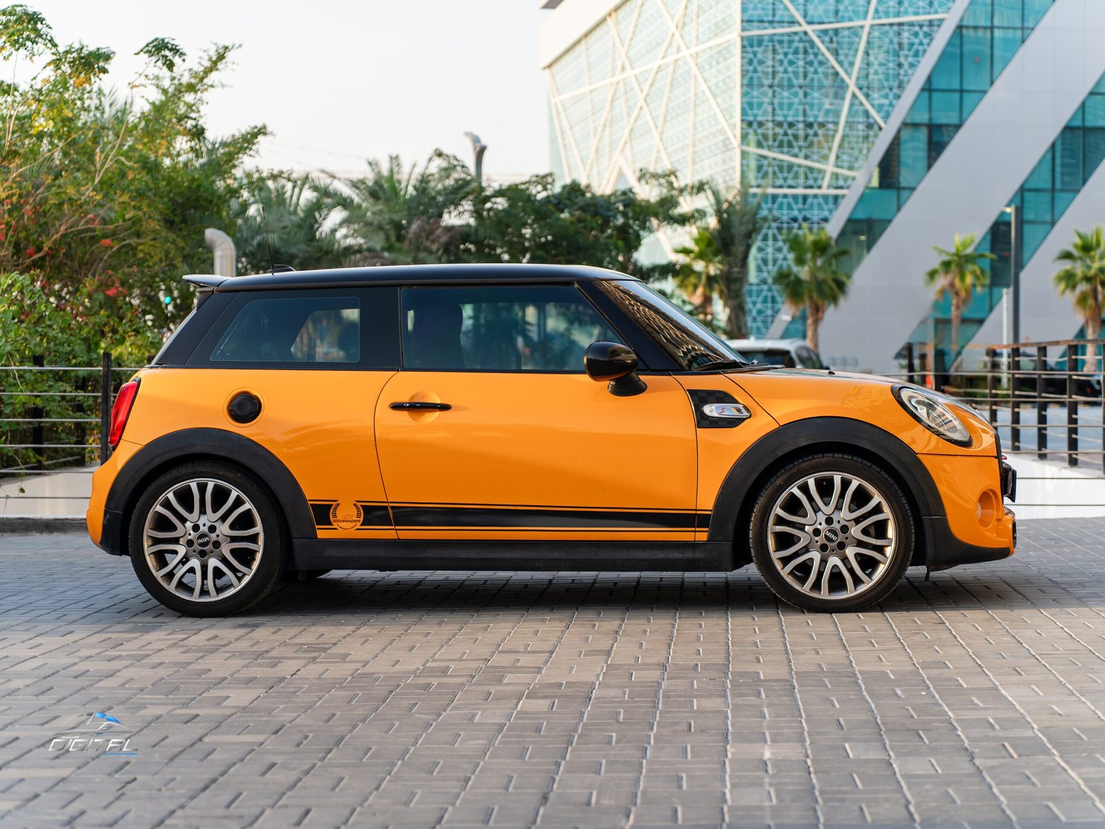 
								Mini Cooper S full									