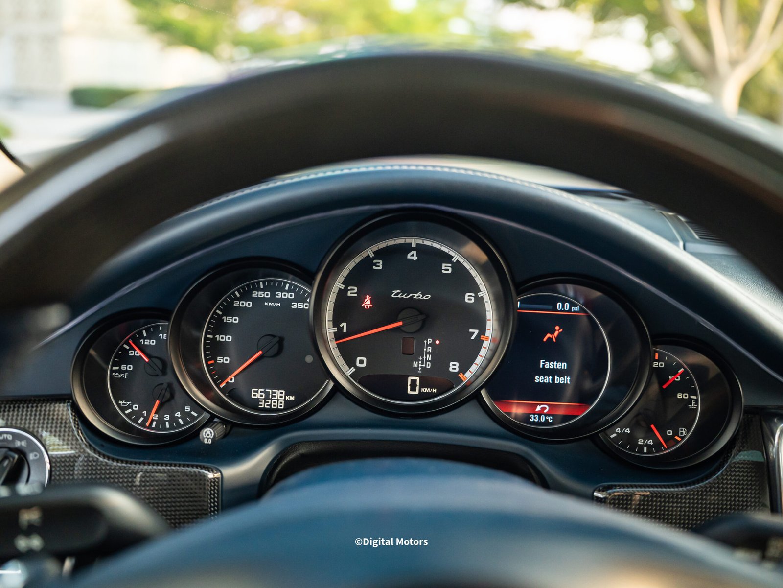 
								Porsche Panamera Turbo full									