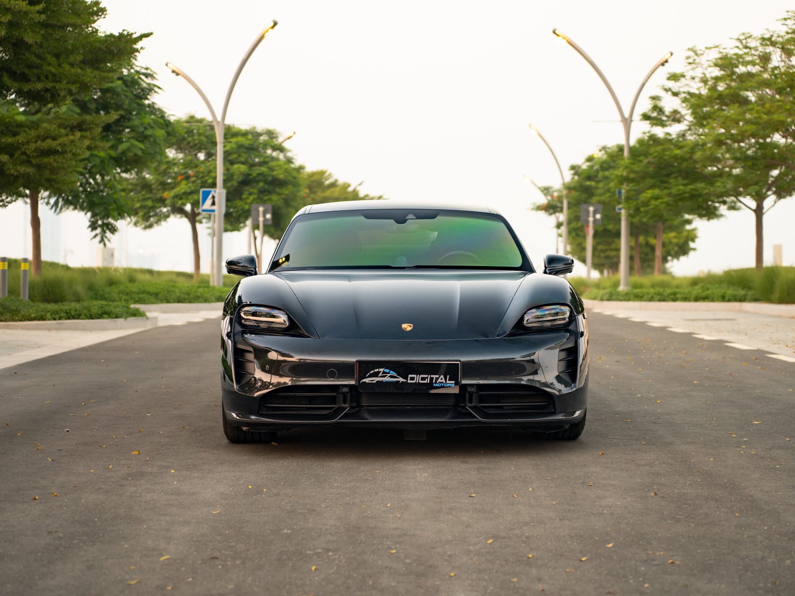 
								Porsche Taycan Turbo S full									