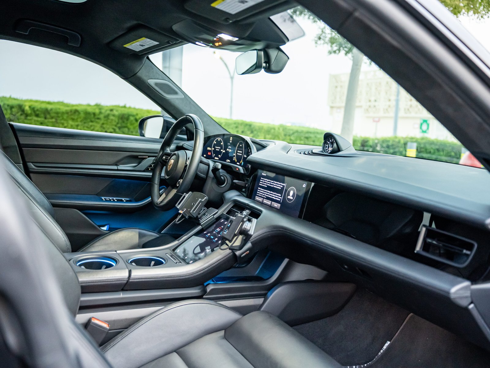 
								Porsche Taycan Turbo S full									