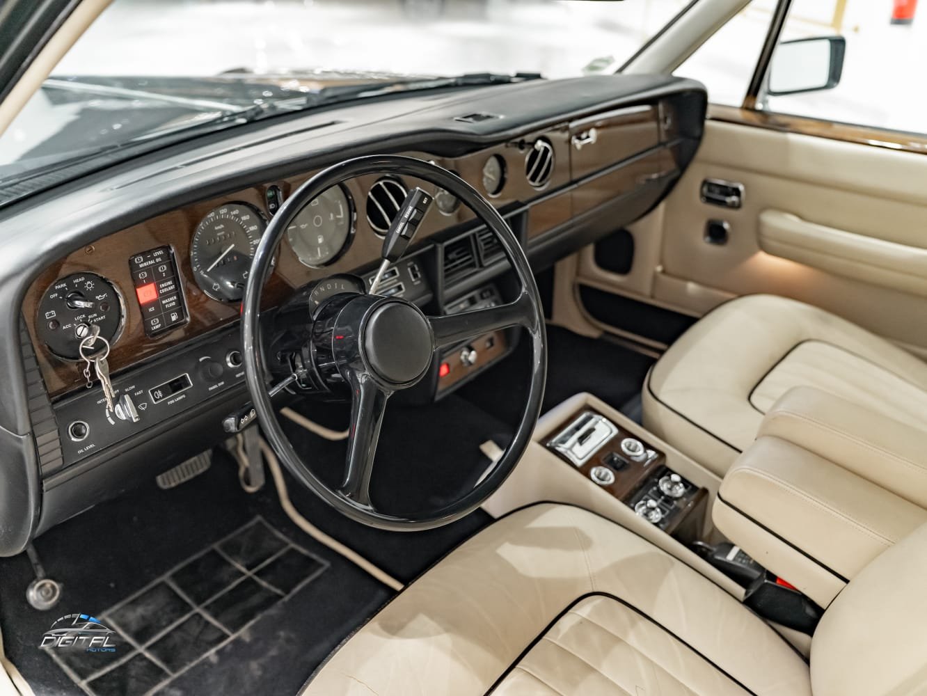 
								Bentley Eight 1985 full									