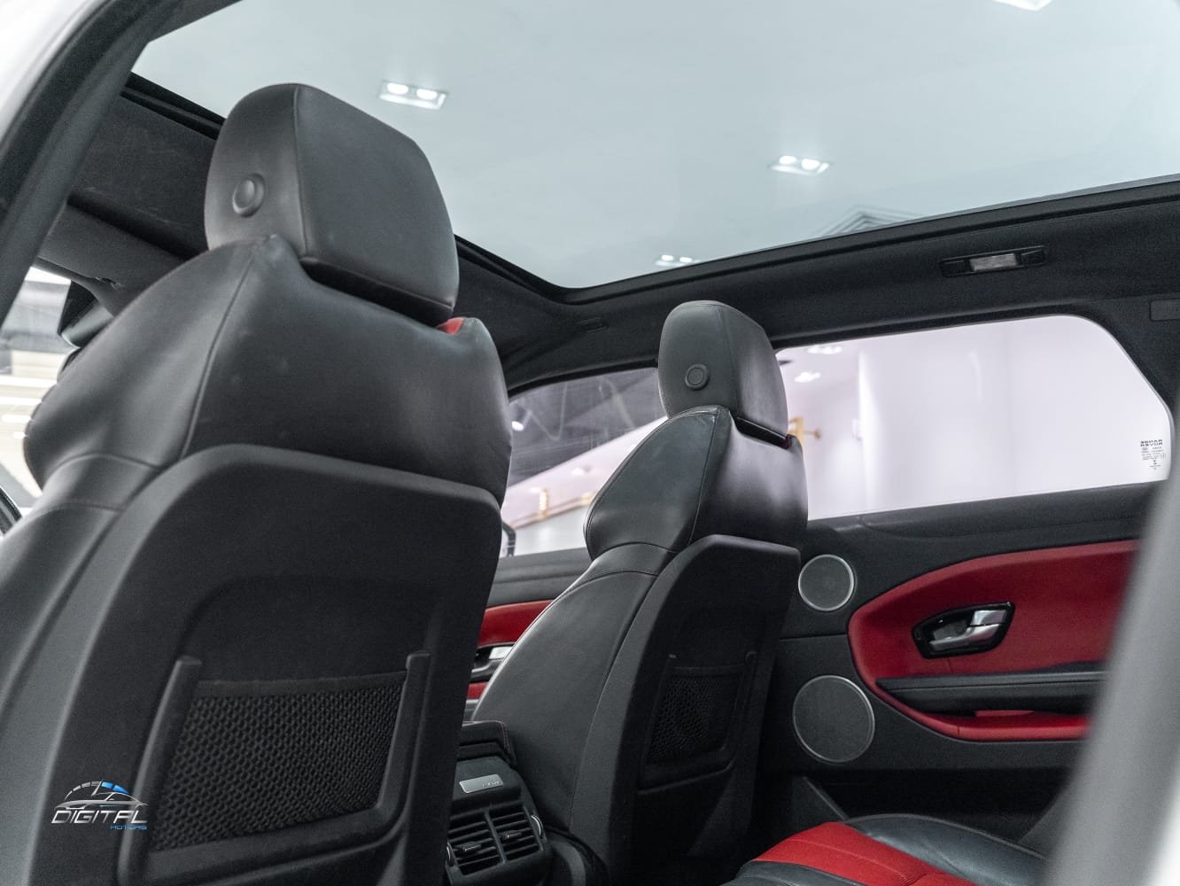 
								Land Rover Evoque 2016 full									