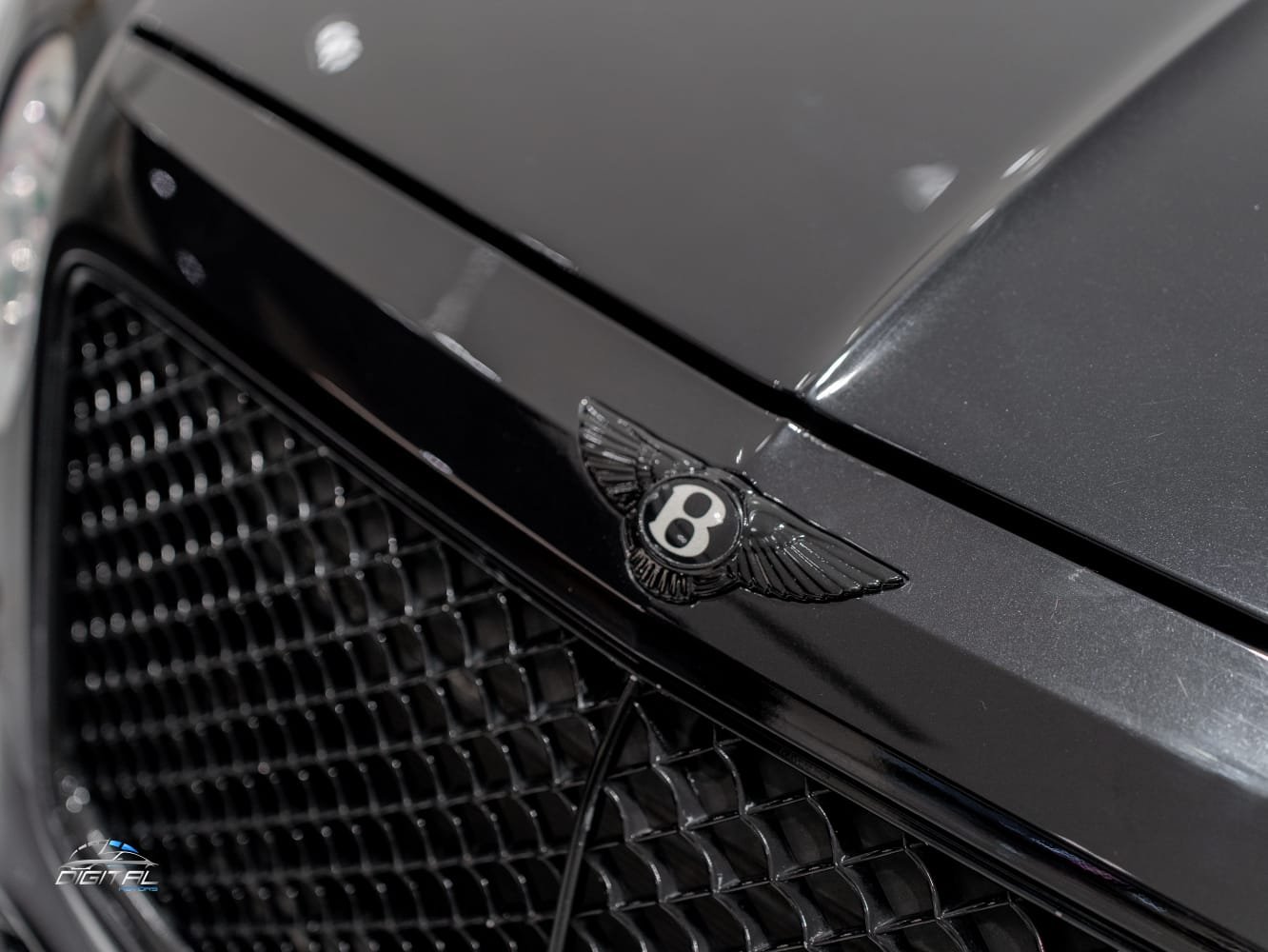 
								Bentley Bentayga 2018 full									