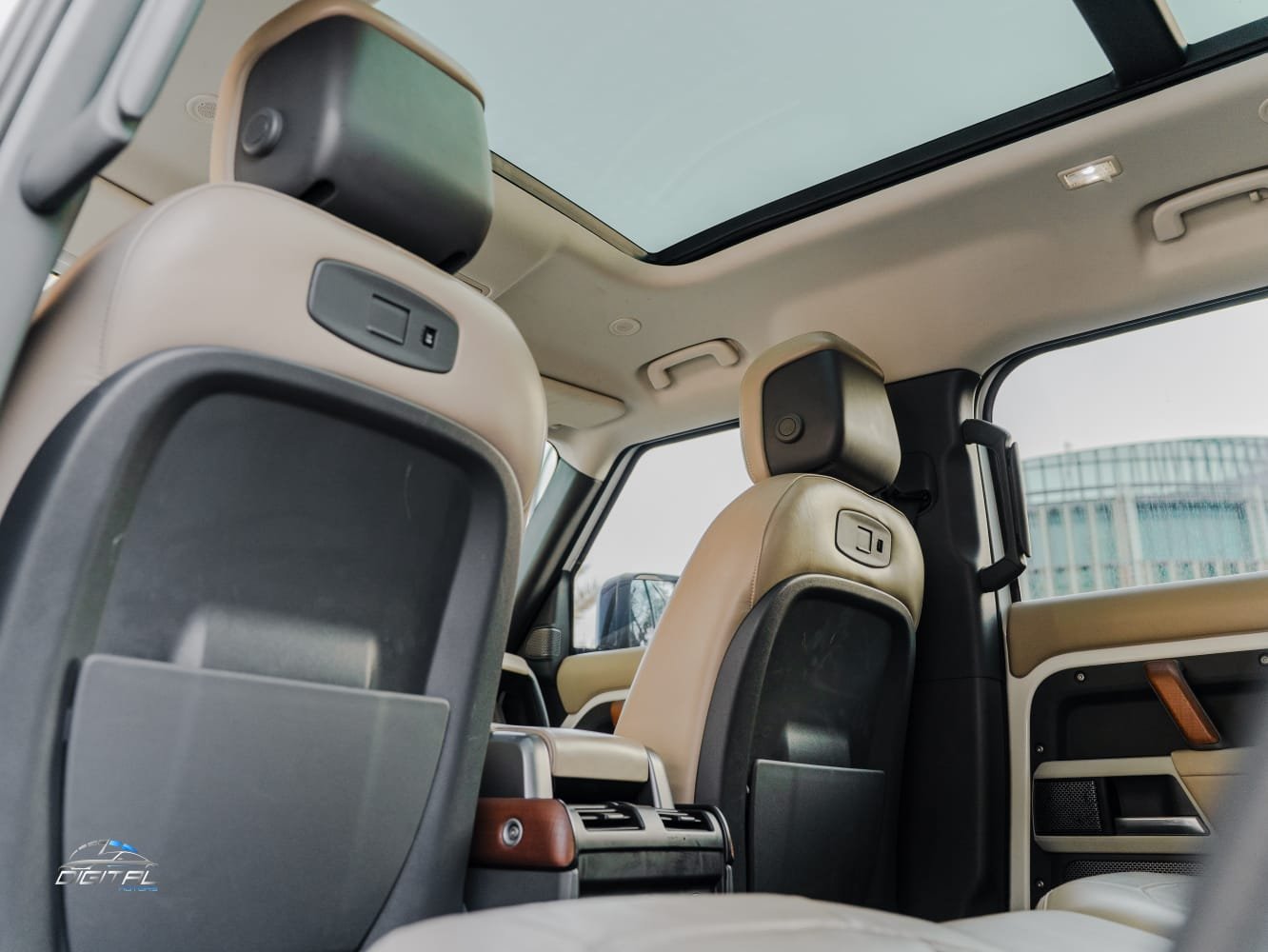 
								Land Rover Defender 110 HSE 2022 full									