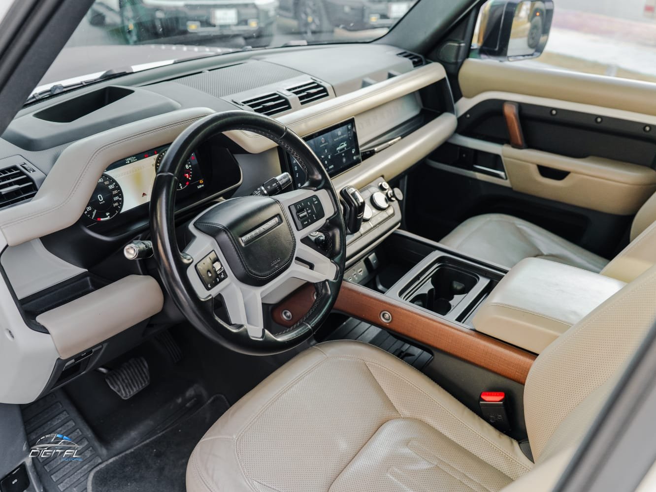 
								Land Rover Defender 110 HSE 2022 full									