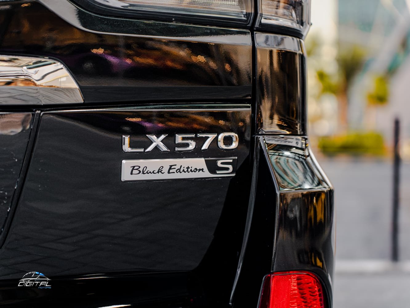 
								Lexus LX 570 S Black Edition 2021 full									