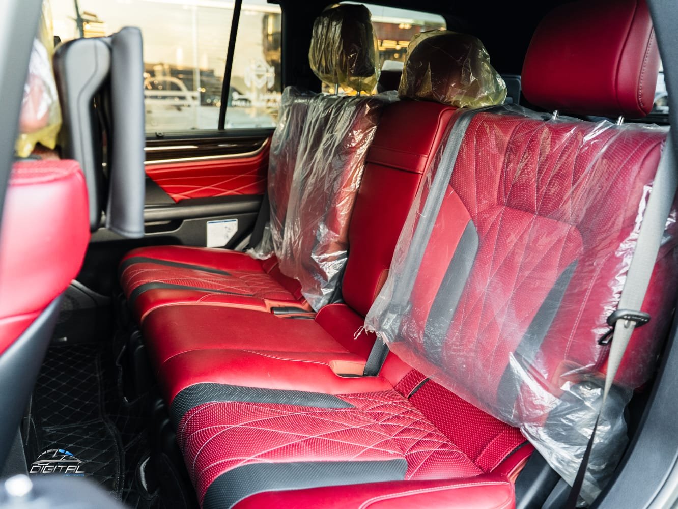 
								Lexus LX 570 S Black Edition 2021 full									