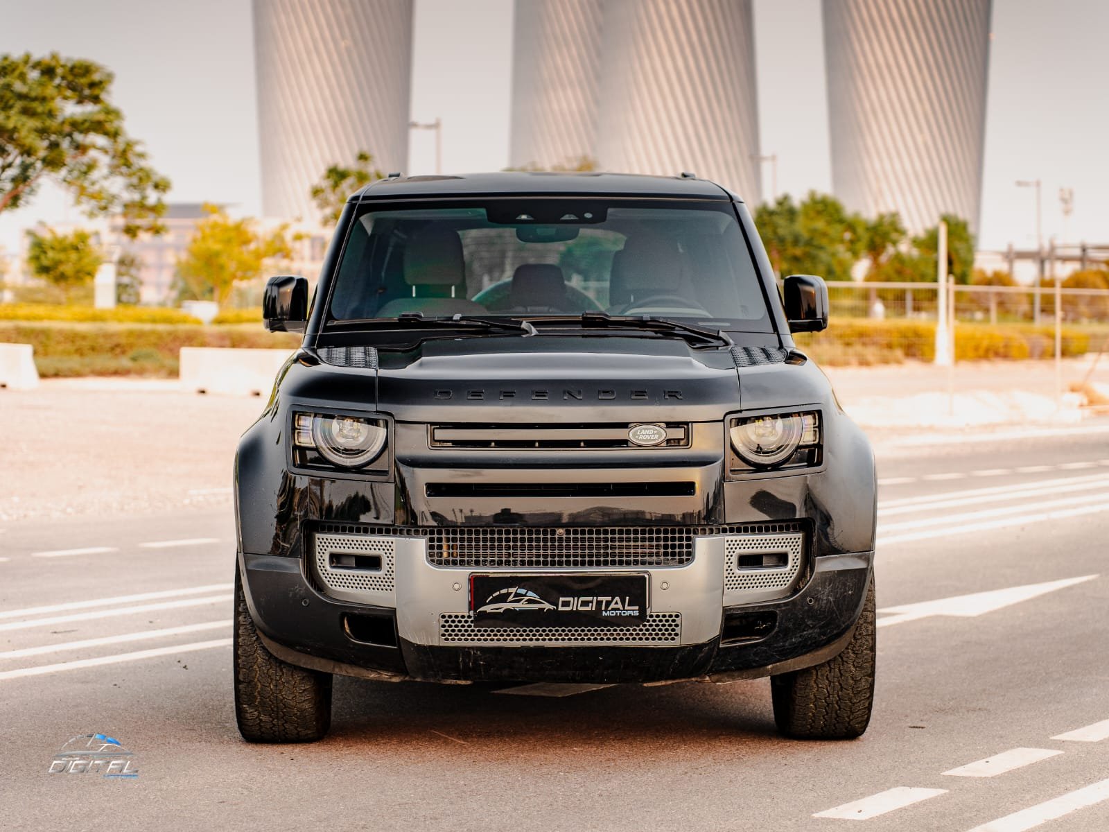 
								Land Rover Defender 110 SE 2024 full									