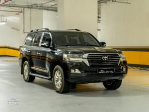 Toyota Land Cruiser VXR Black Edition