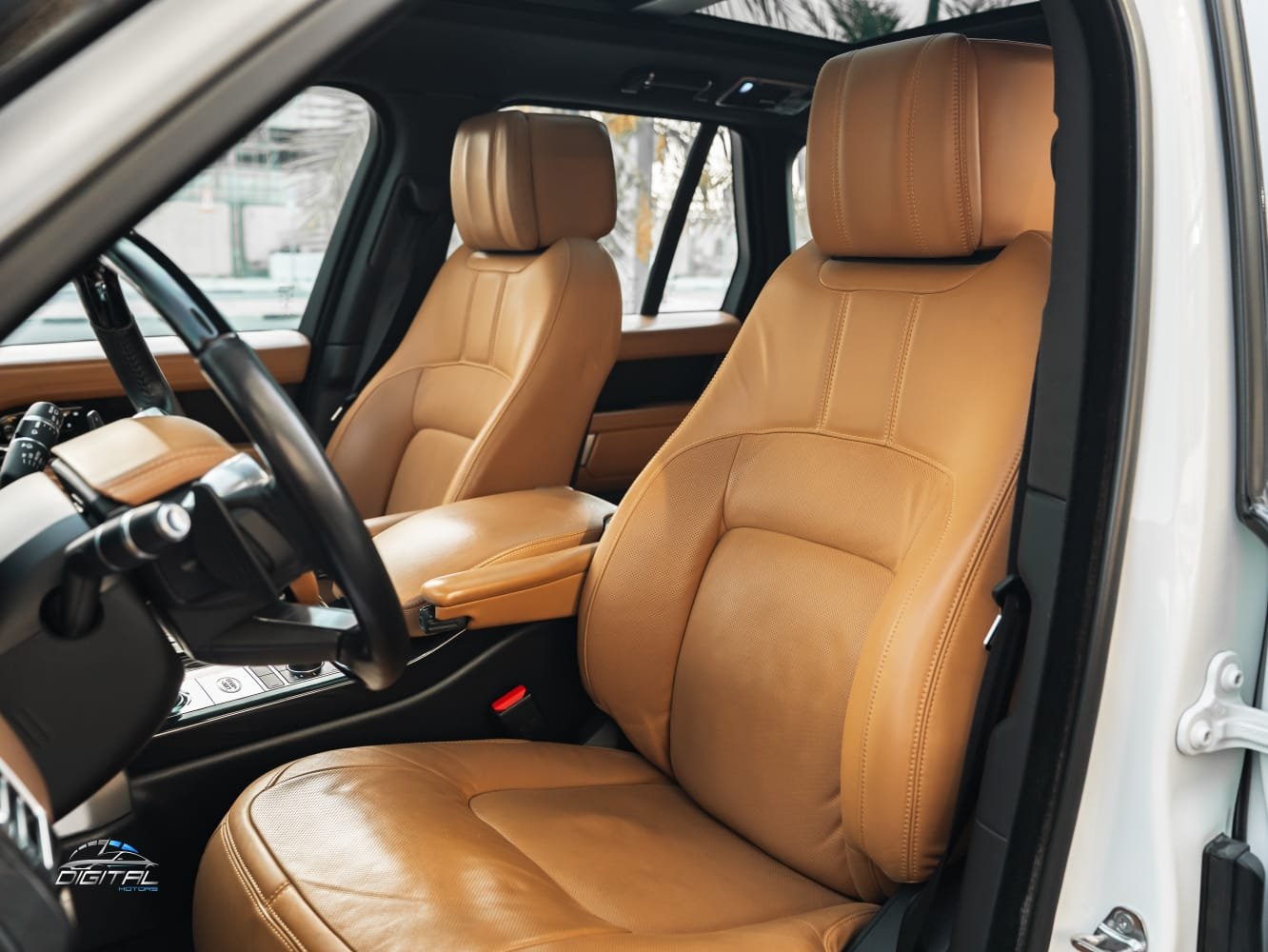 
								Land Rover Range Rover Vogue SE 2019 Automatic full									