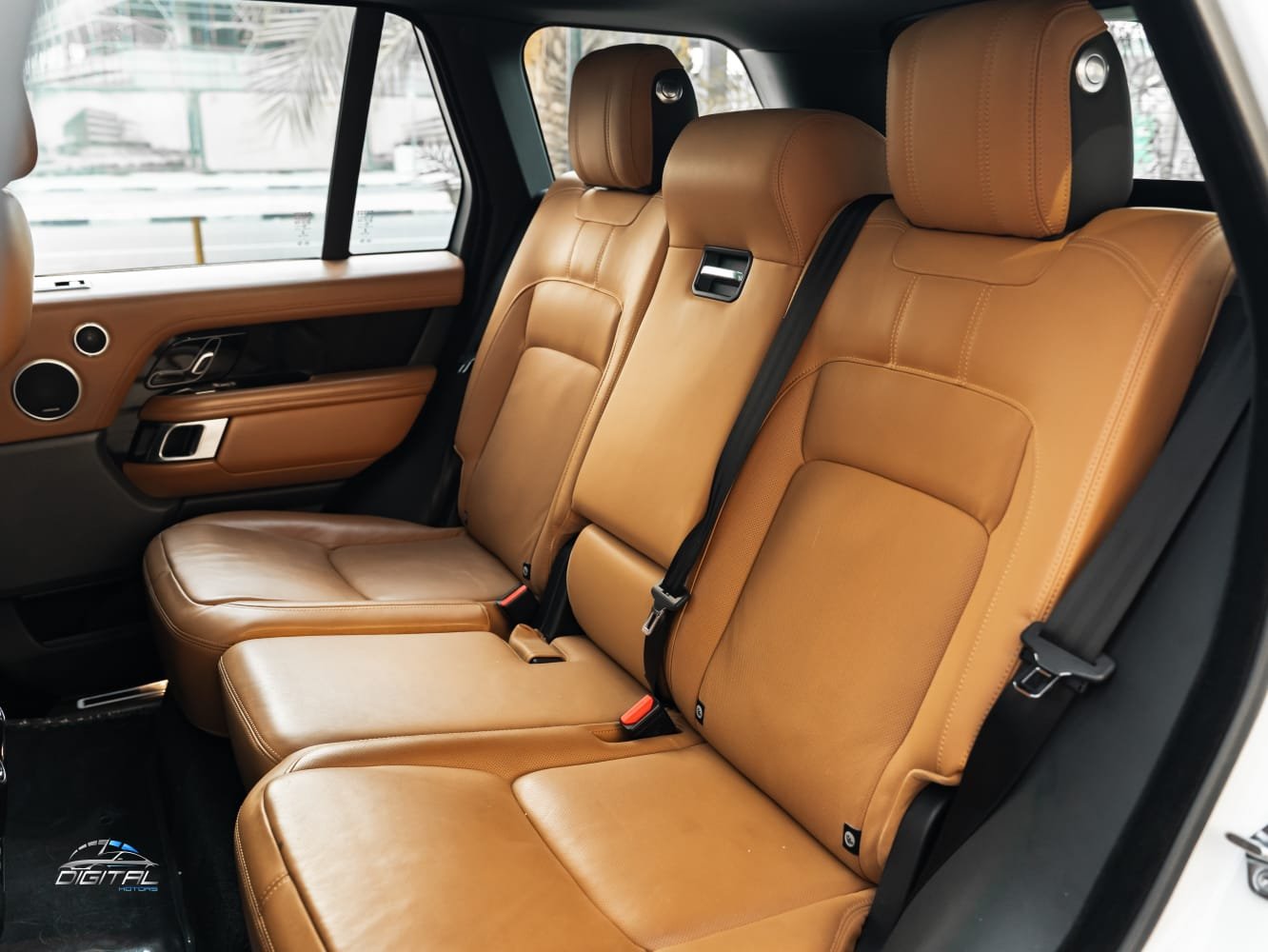 
								Land Rover Range Rover Vogue SE 2019 Automatic full									