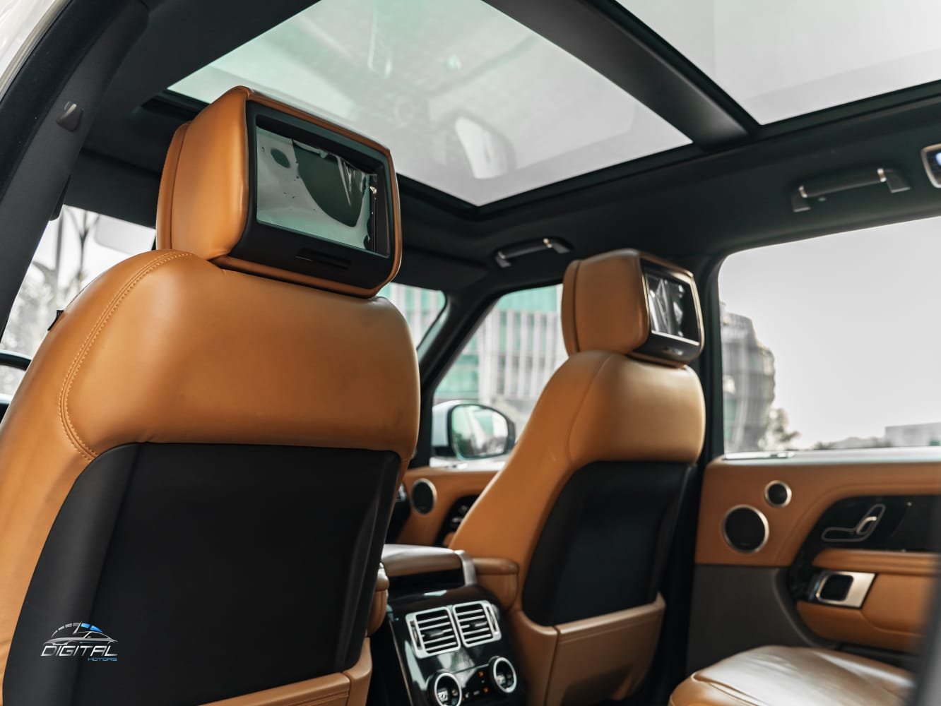 
								Land Rover Range Rover Vogue SE 2019 Automatic full									