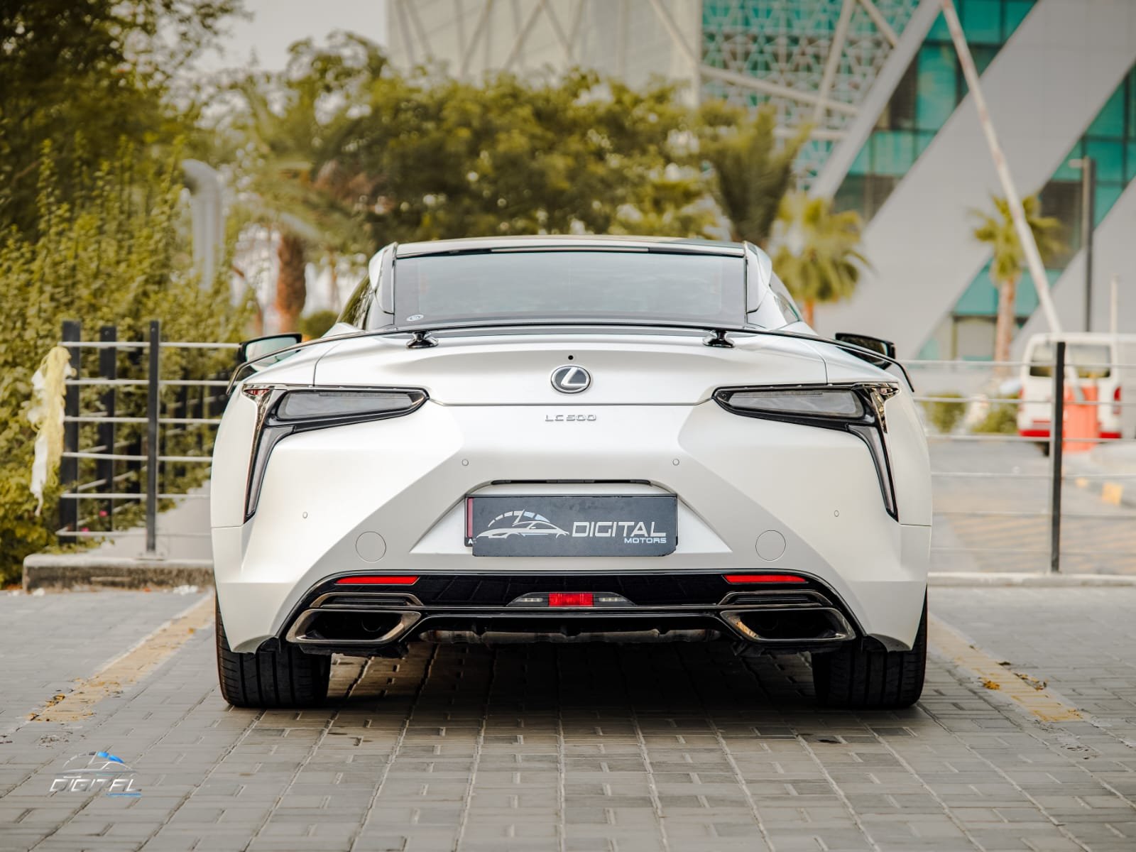 
								Lexus LC 500 full									