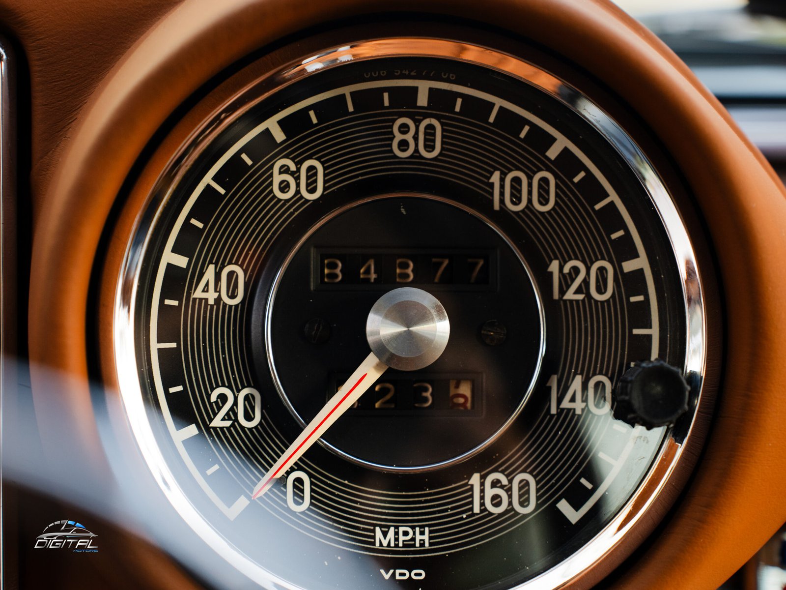 
								Mercedes-Benz 280 SE full									