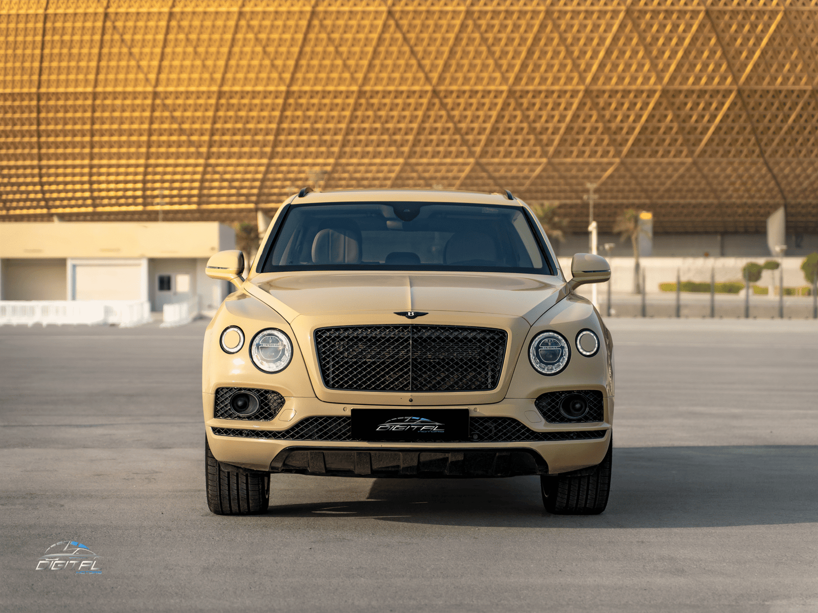 
								Bentley Bentayga full									