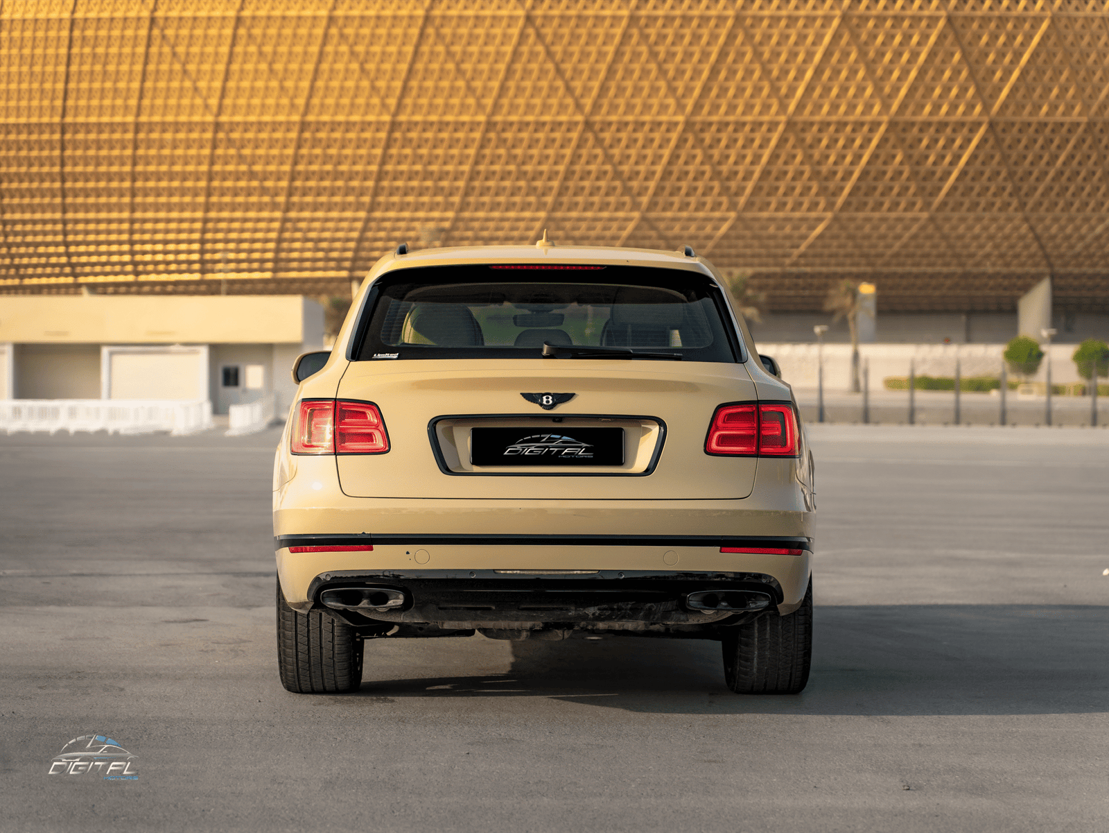 
								Bentley Bentayga full									