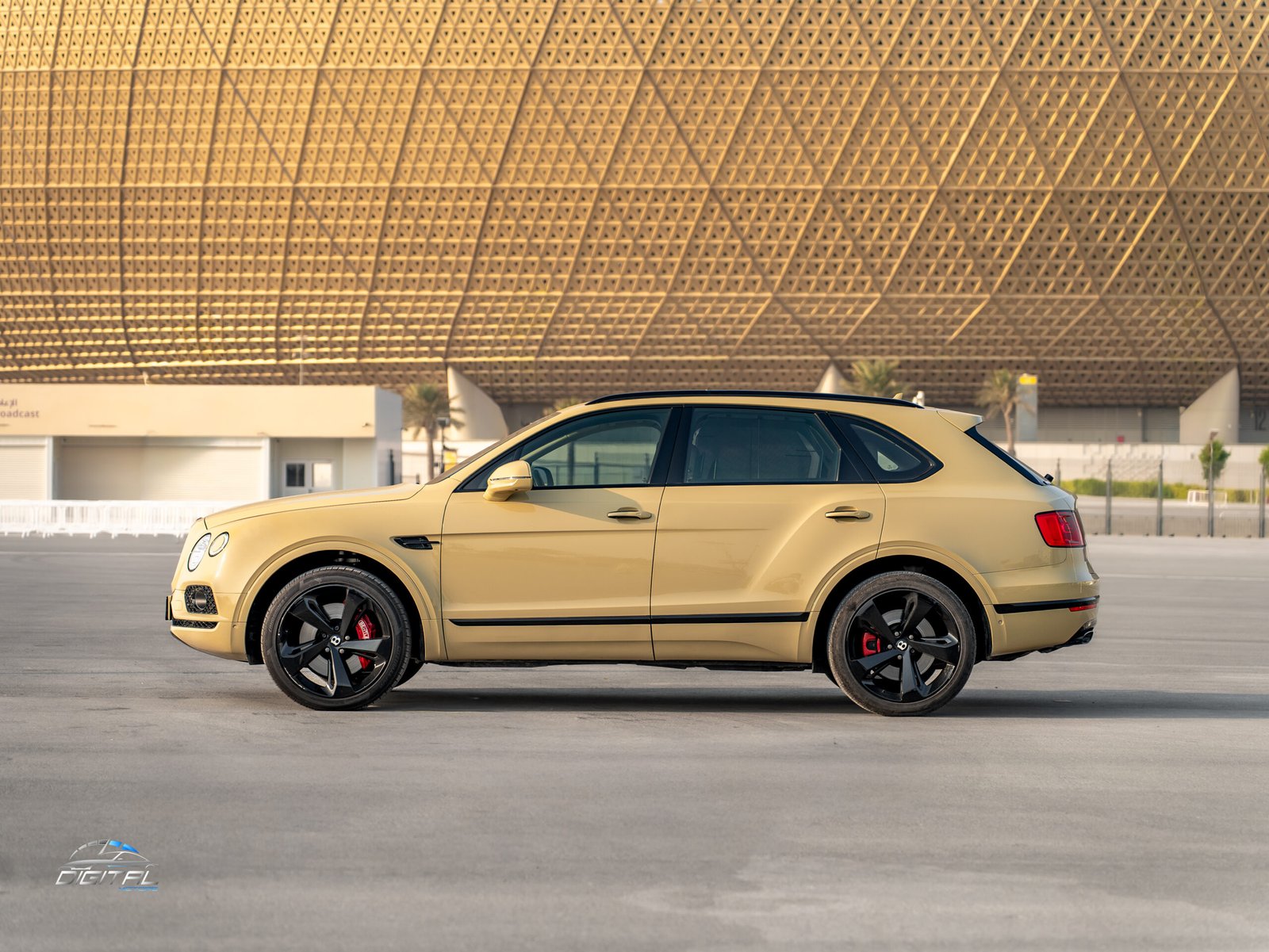 
								Bentley Bentayga full									