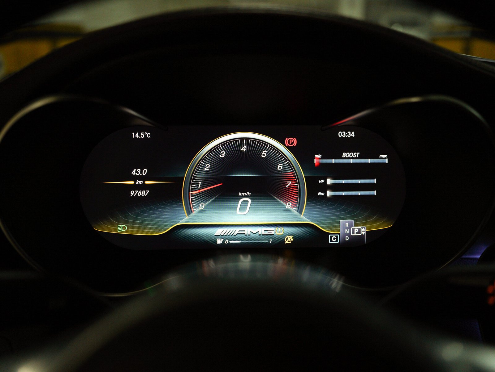 
								Mercedes-Benz C-Class 63 AMG S full									