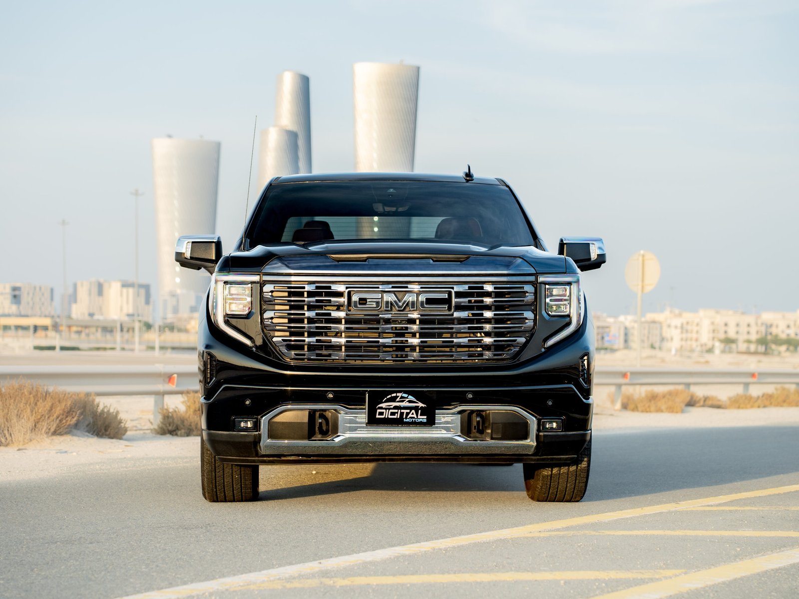 
								GMC Sierra Denali Ultimate full									