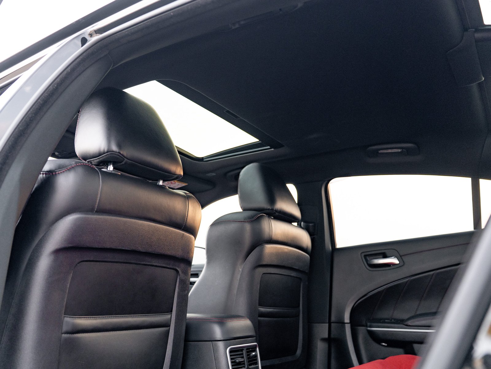 
								Dodge Charger Scat Pack full									