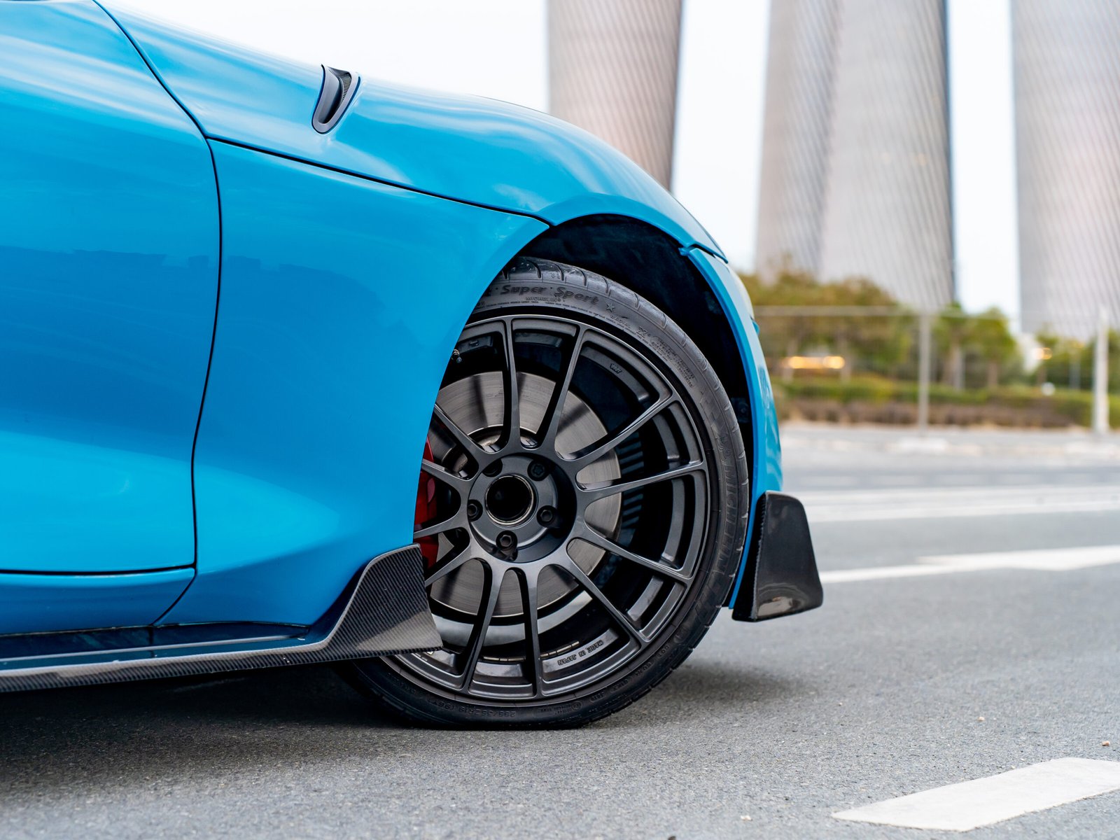 
								Toyota Supra GR full									