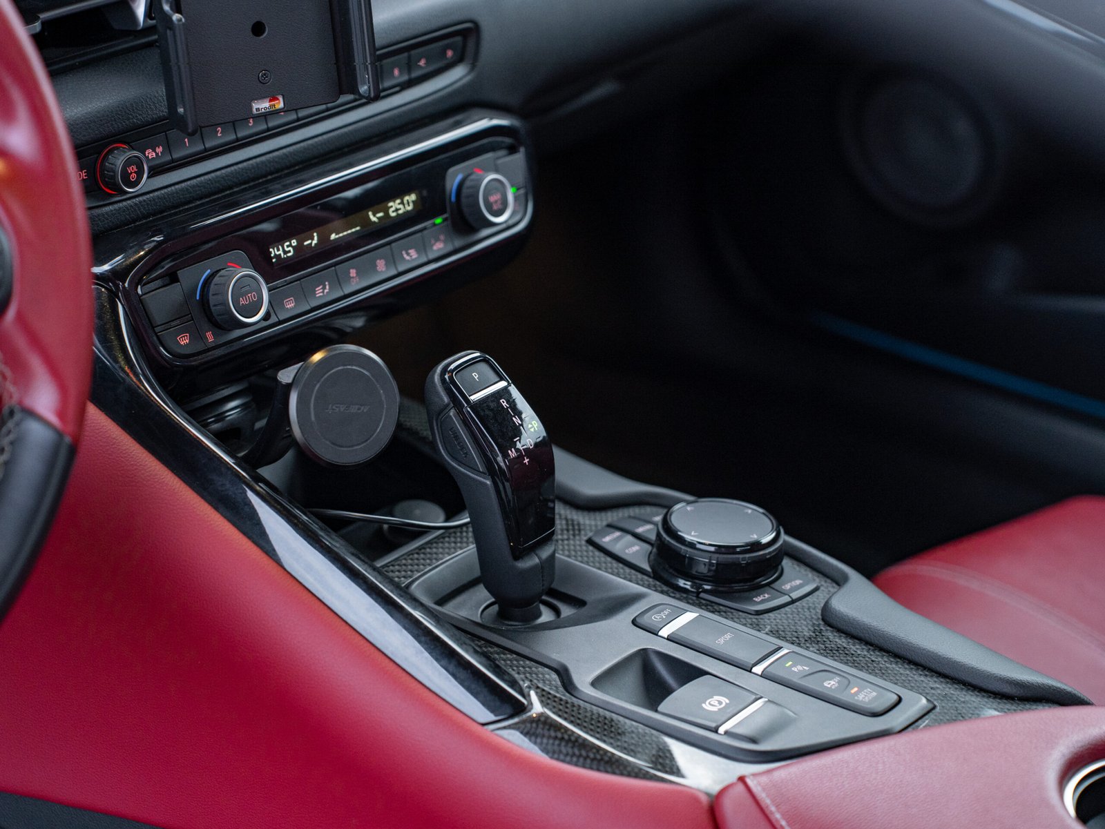 
								Toyota Supra GR full									