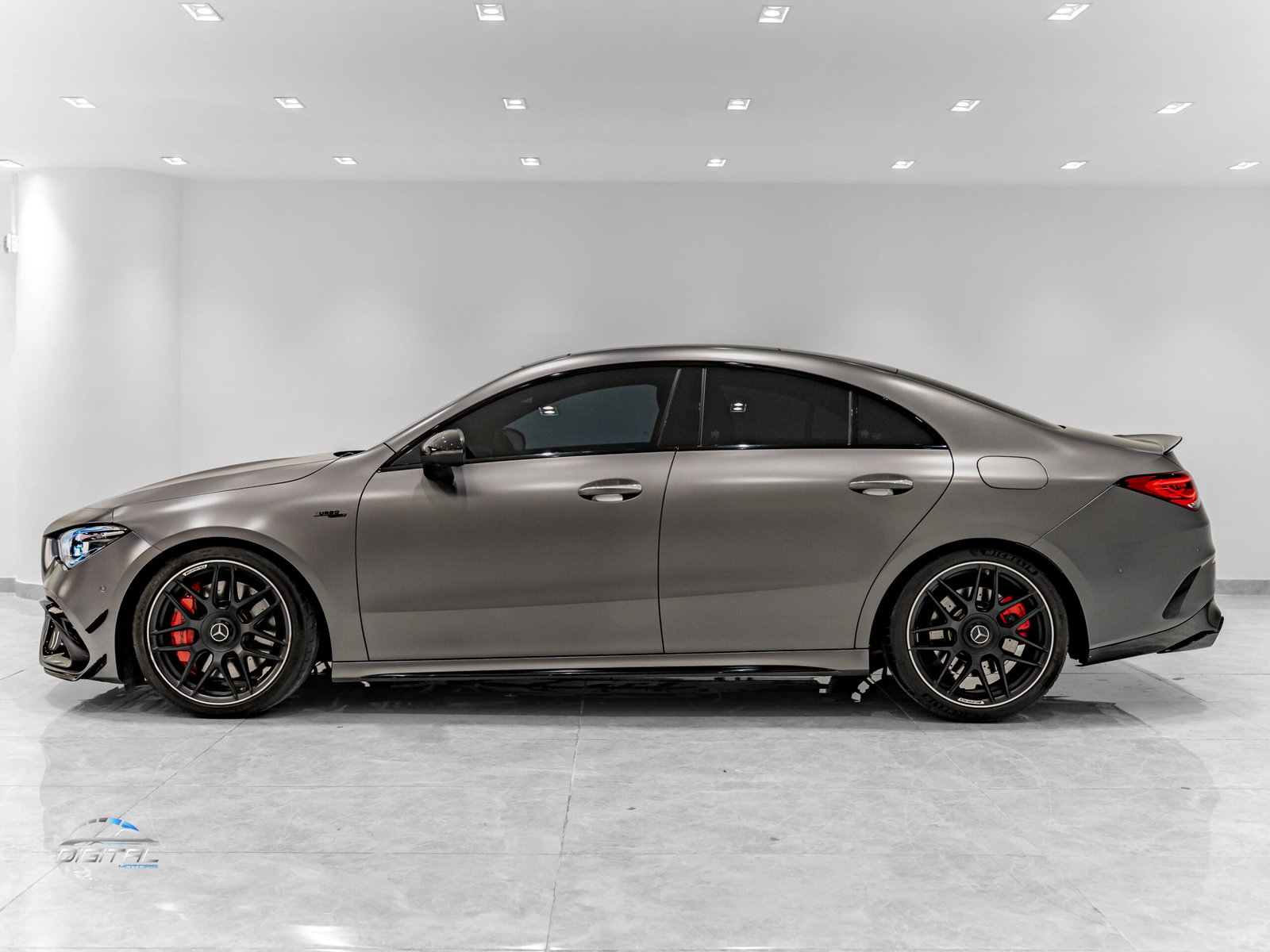 
								Mercedes-Benz CLA 45 S AMG full									