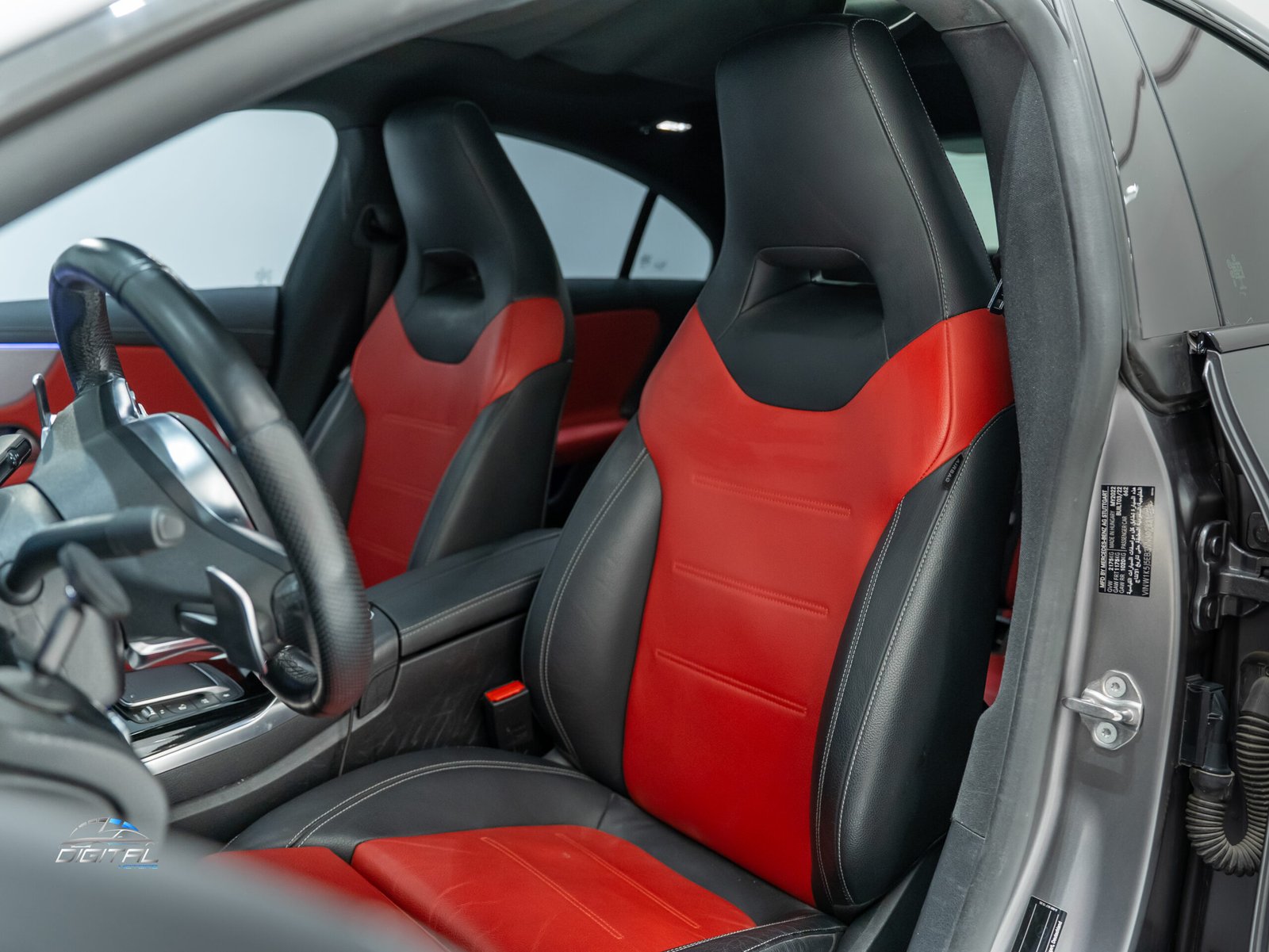 
								Mercedes-Benz CLA 45 S AMG full									