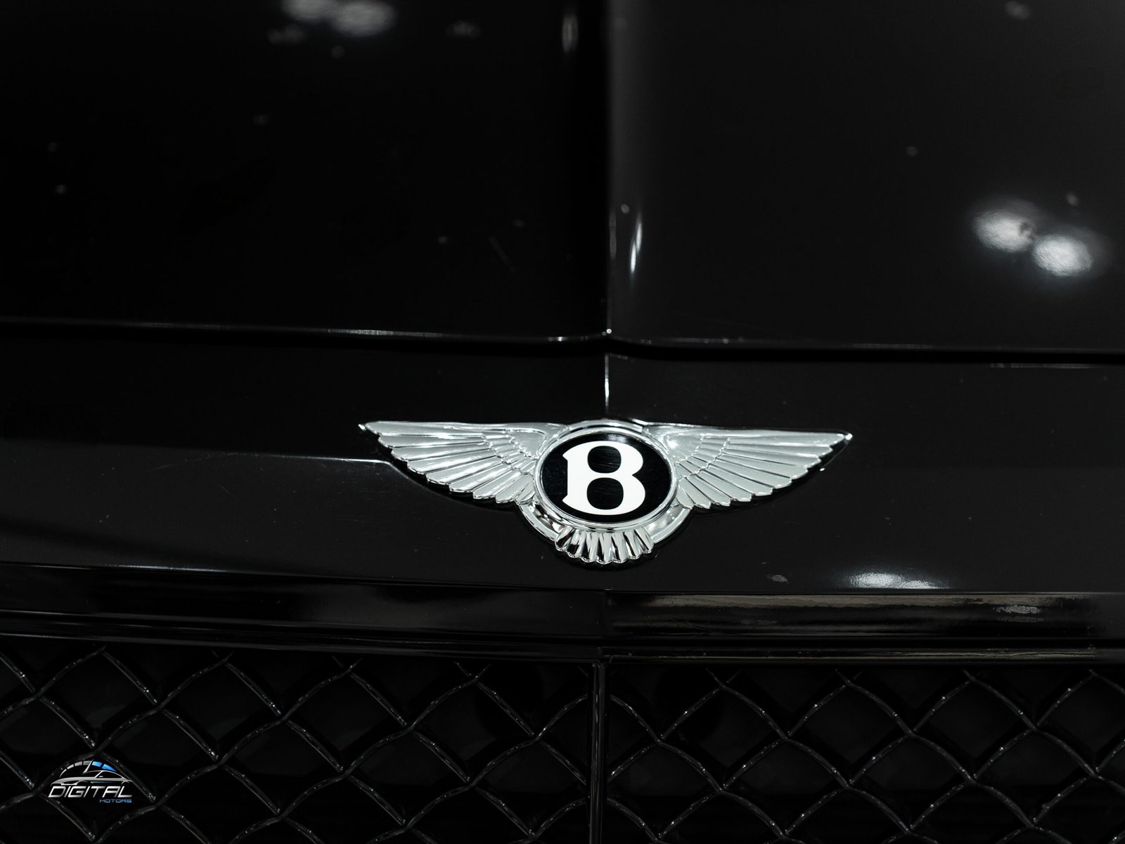 
								Bentley Bentayga Mulliner full									