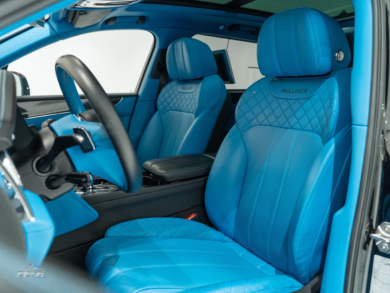 
								Bentley Bentayga Mulliner full									