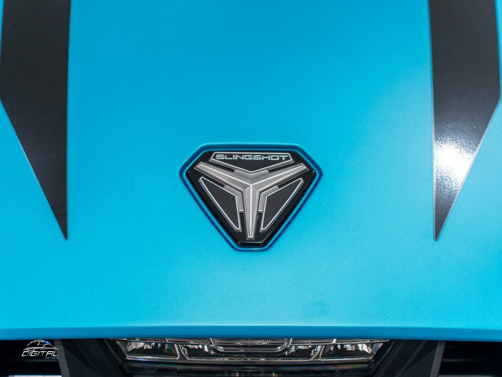 
								Polaris SlingShot R full									