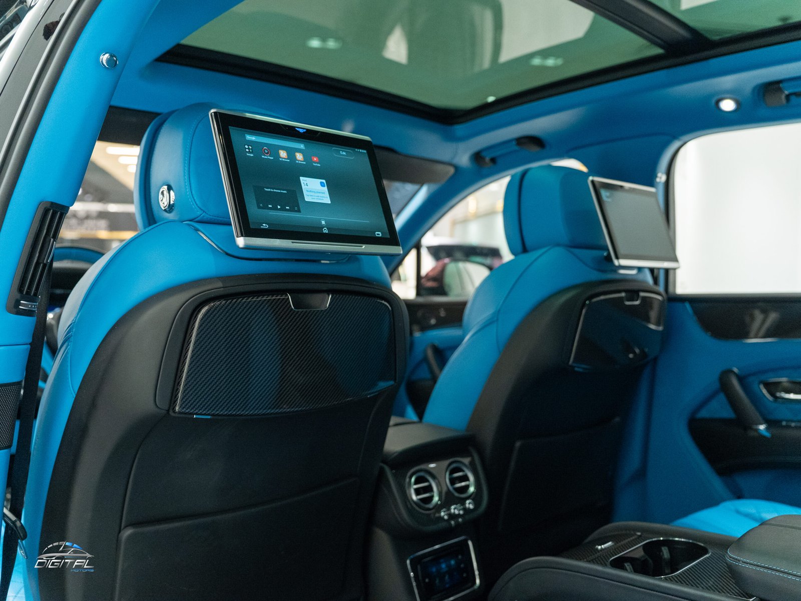 
								Bentley Bentayga Mulliner full									