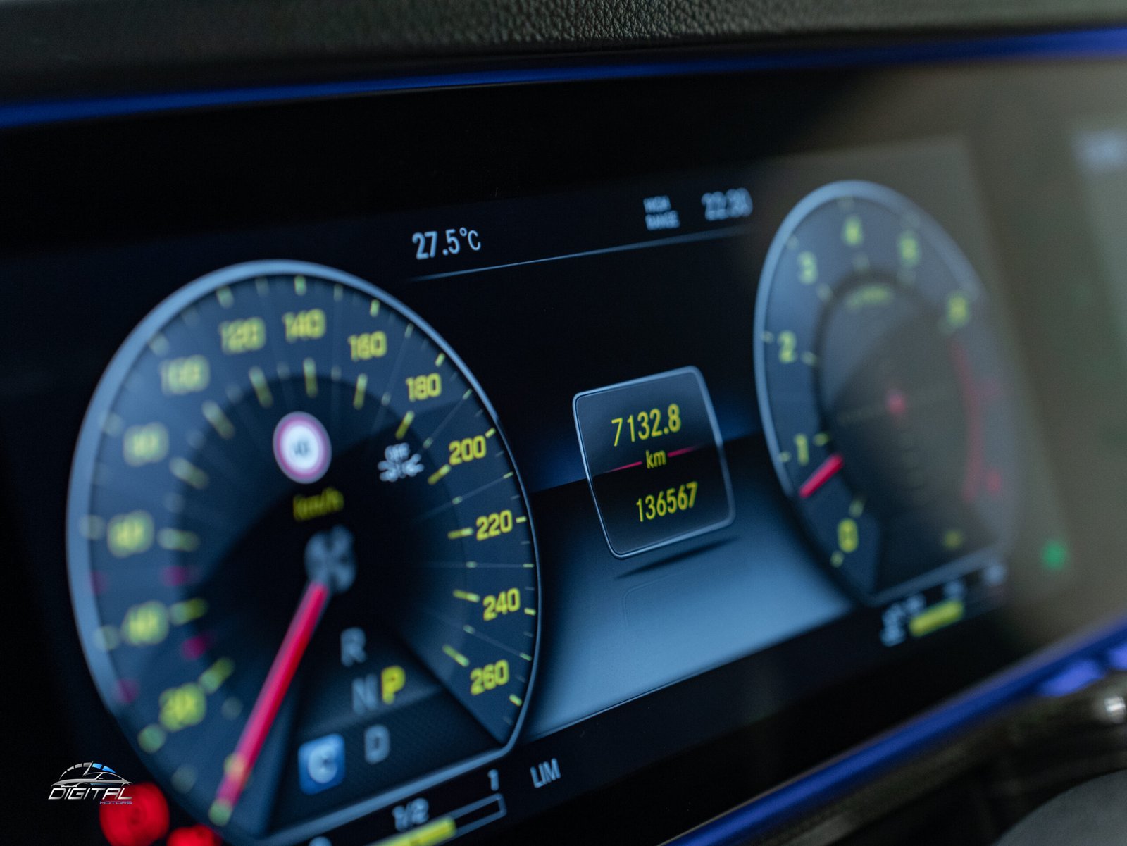 
								Mercedes-Benz G-Class 63 AMG full									